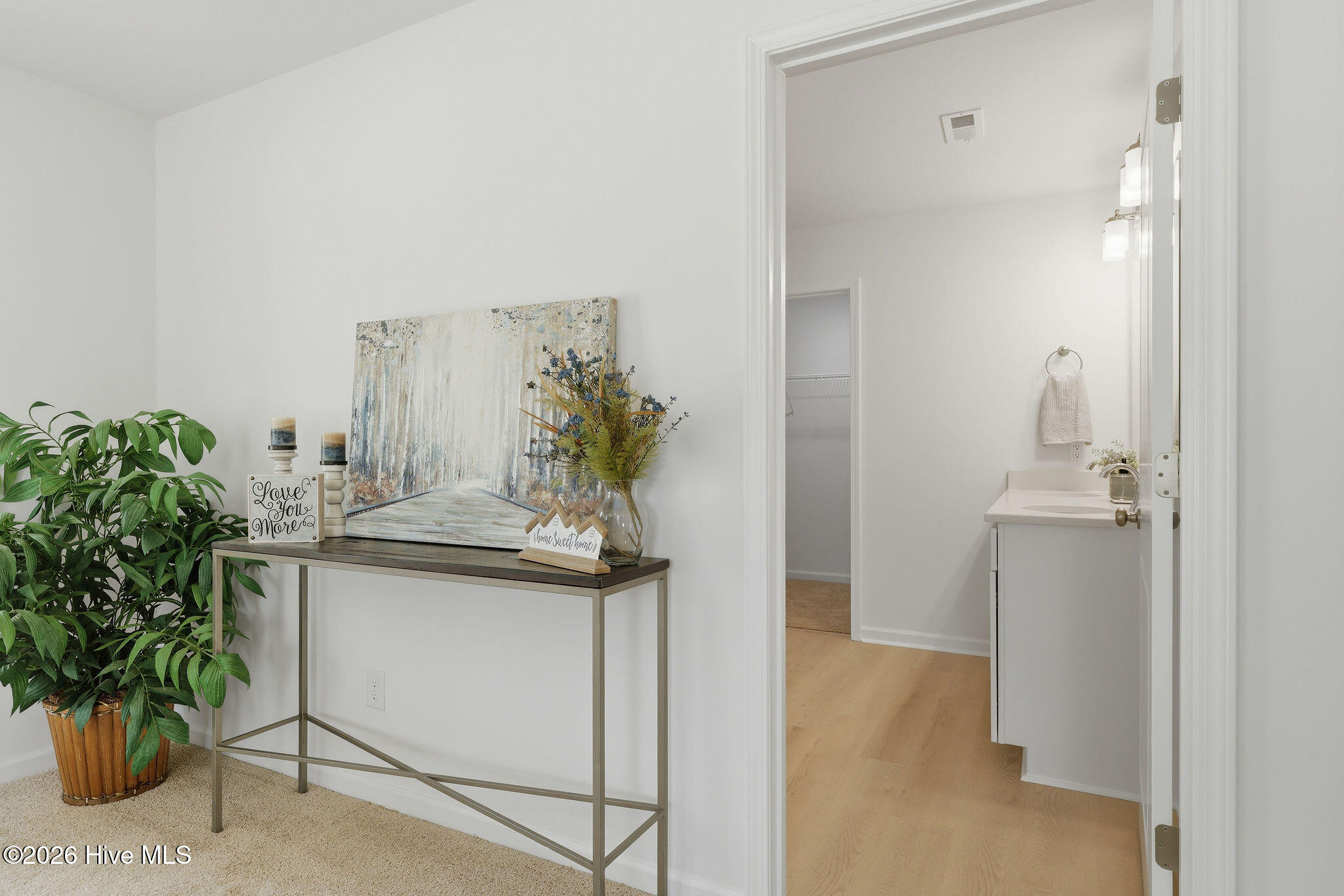 100554240 | Photo 29