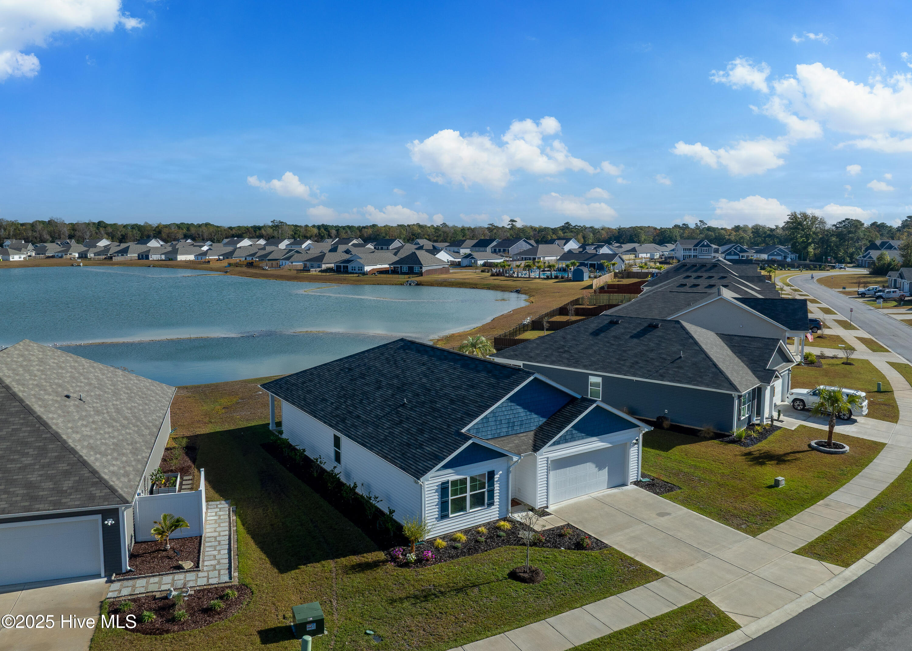 100543379 | Photo 36