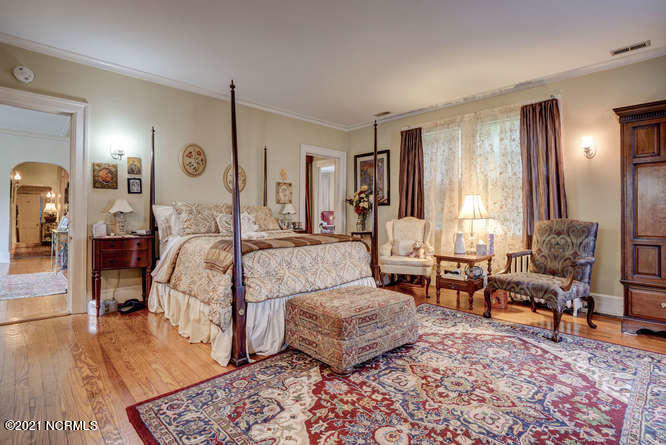 100316615 | Photo 26