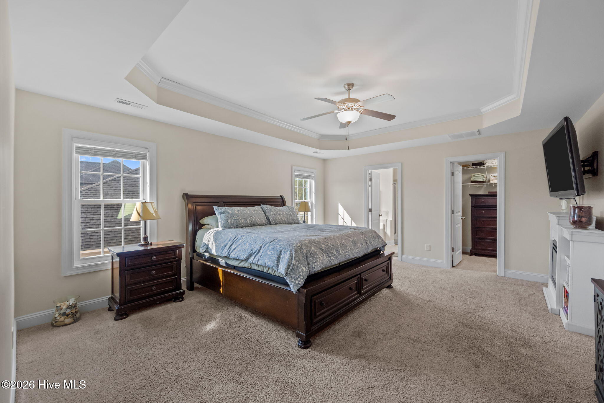 100554000 | Photo 30