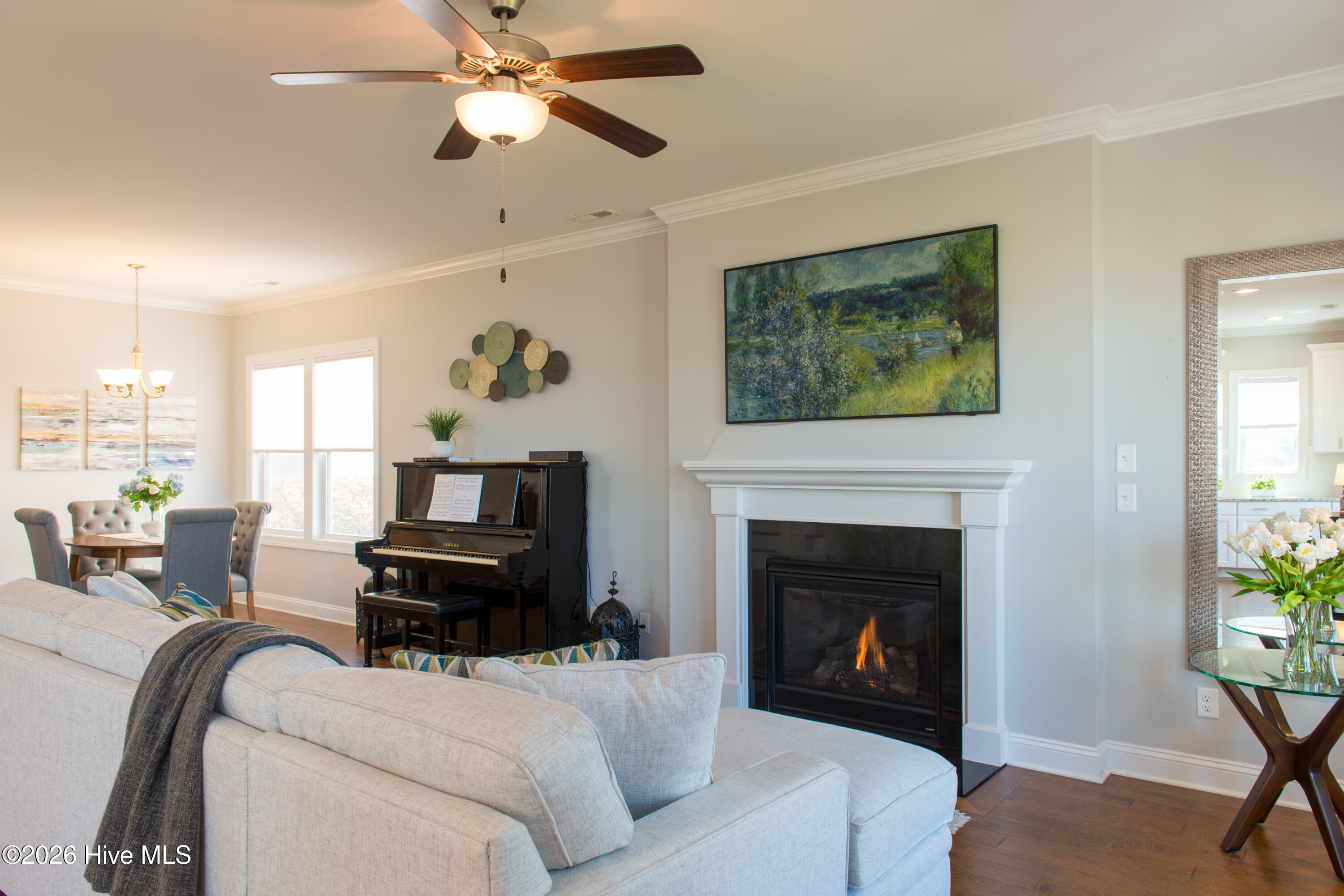 100568036 | Photo 16