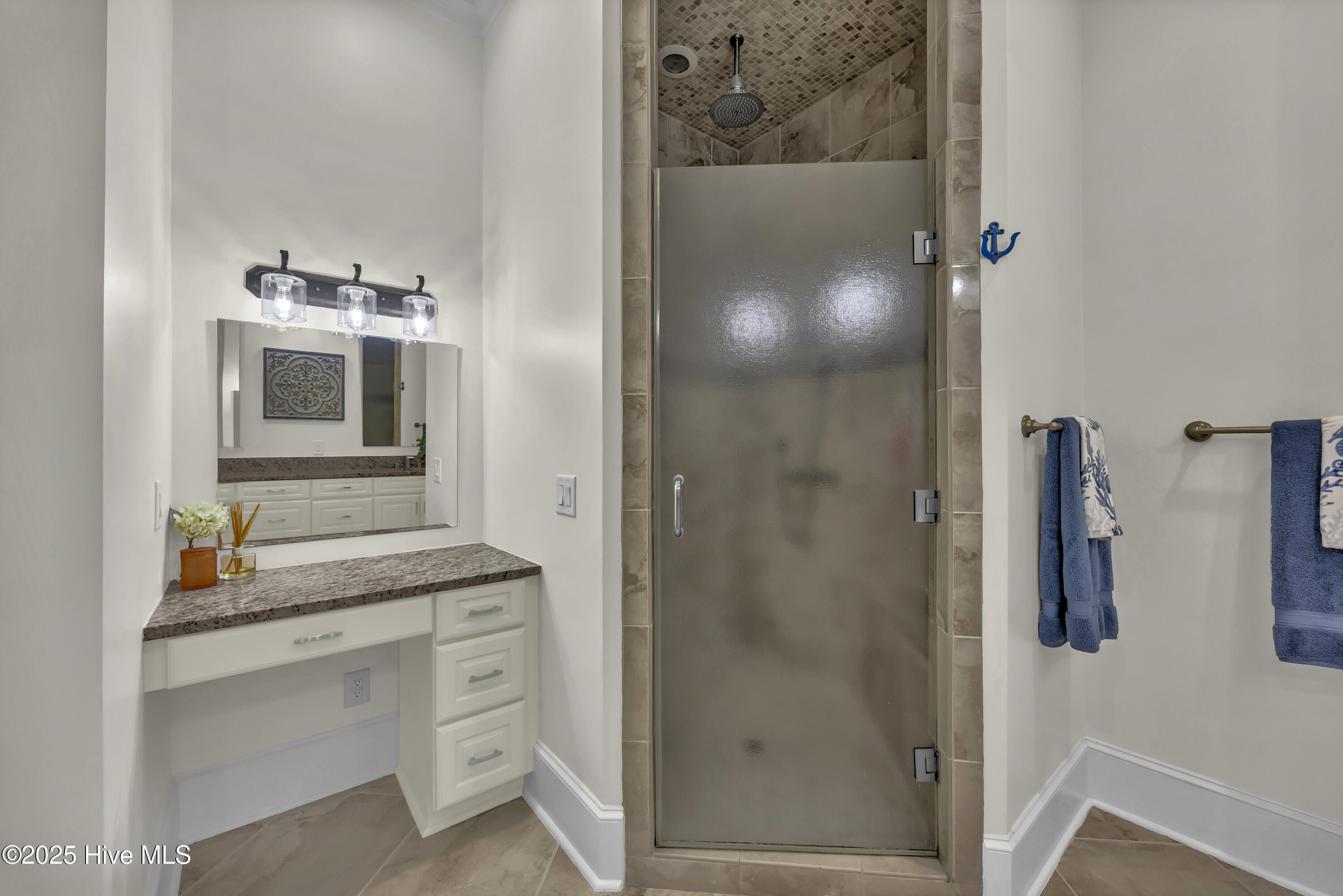 100511674 | Photo 29