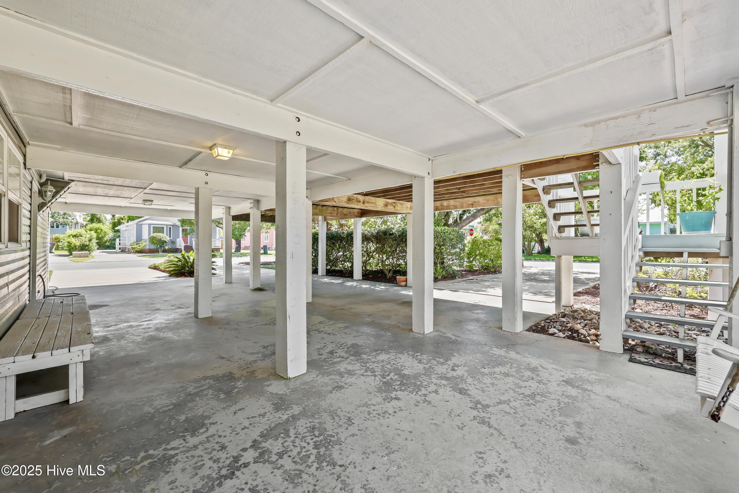 100519287 | Photo 29