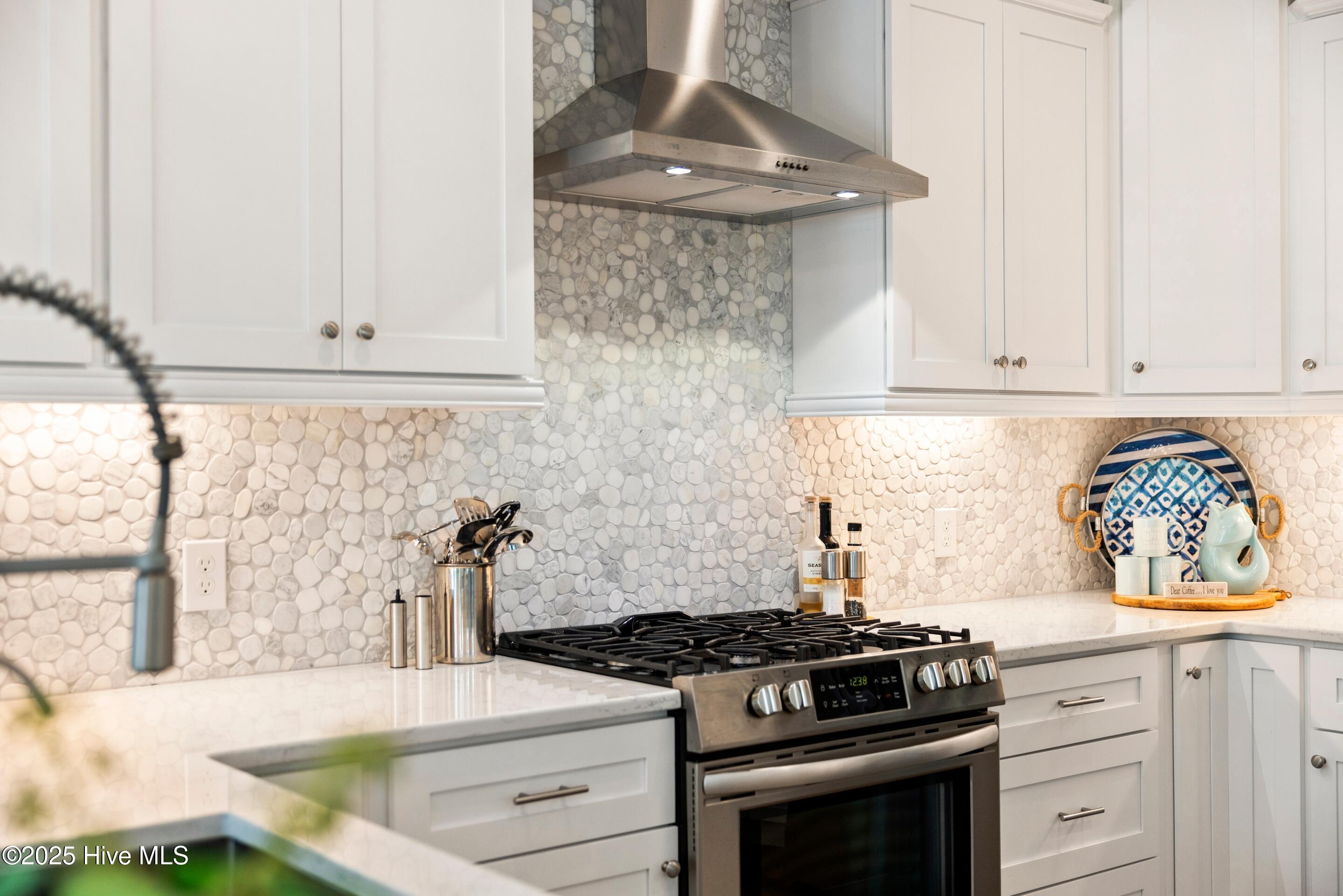 100532410 | Photo 23