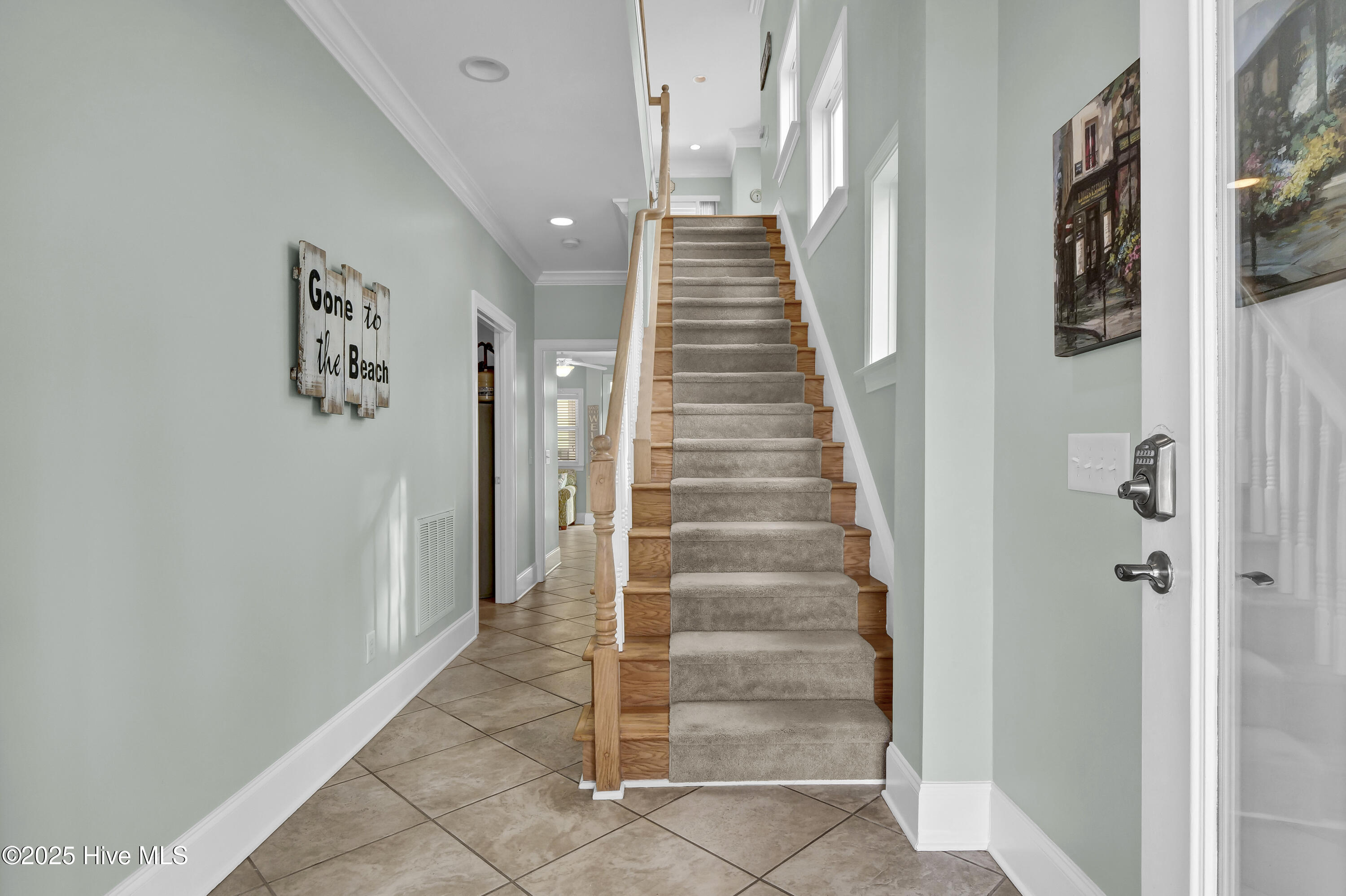 100526208 | Photo 28