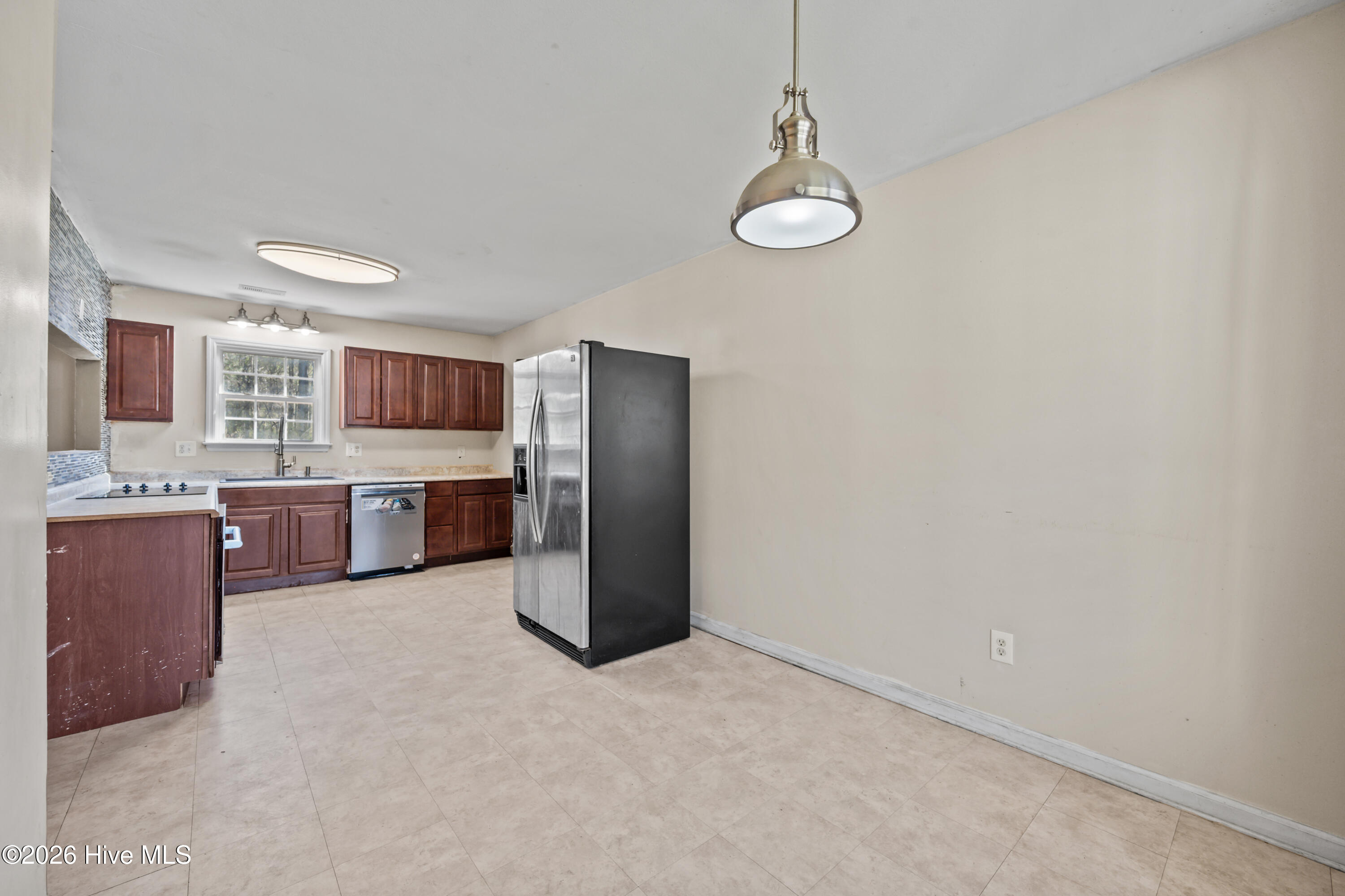 100564292 | Photo 31