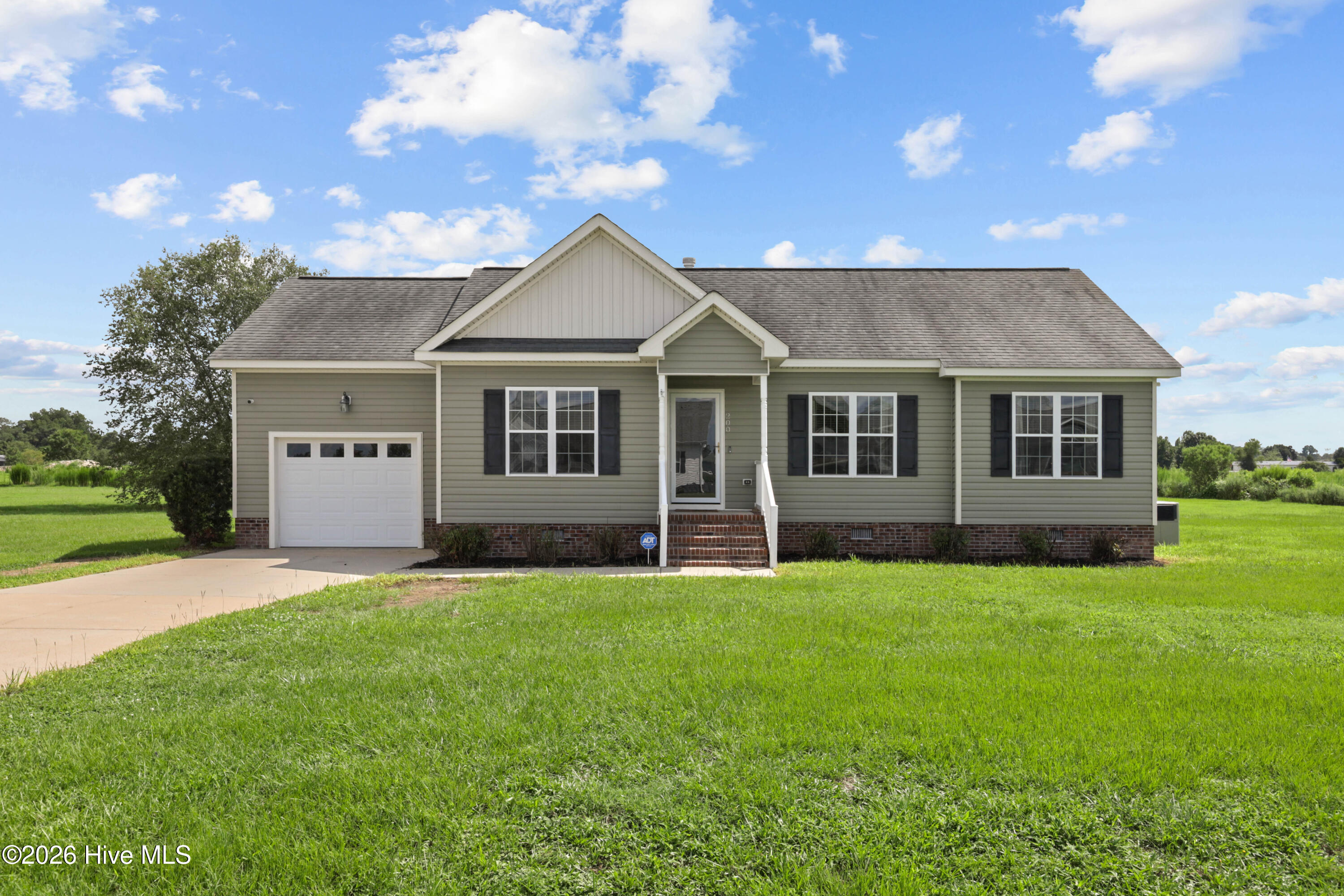 Exterior photo of 200 Labrador Court, La Grange, NC 28551. MLS: 100594883