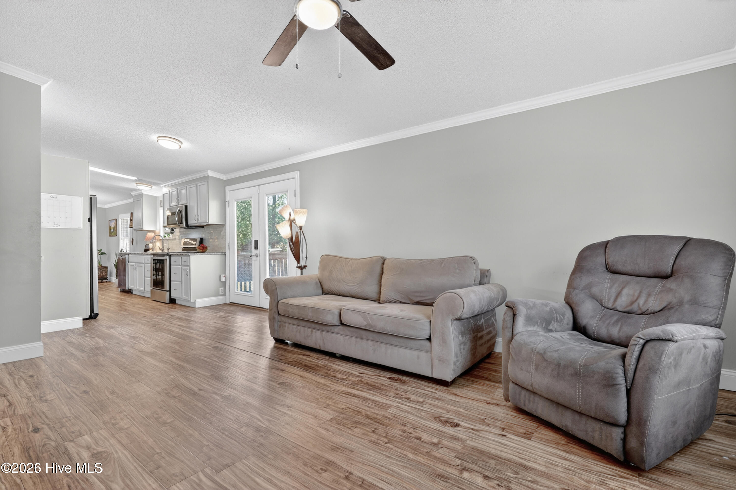 100568101 | Photo 17