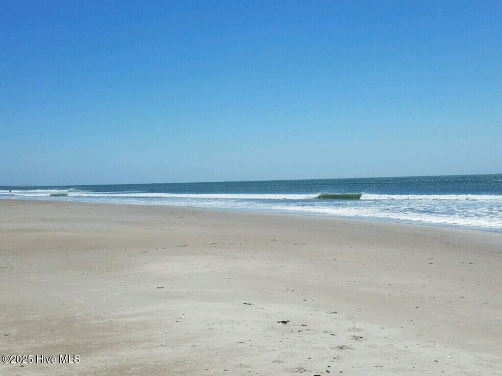 50 minute Commute to Area Ocean Beaches at Atlantic Beach, Pine Knoll Shores, and Emerald Isle
