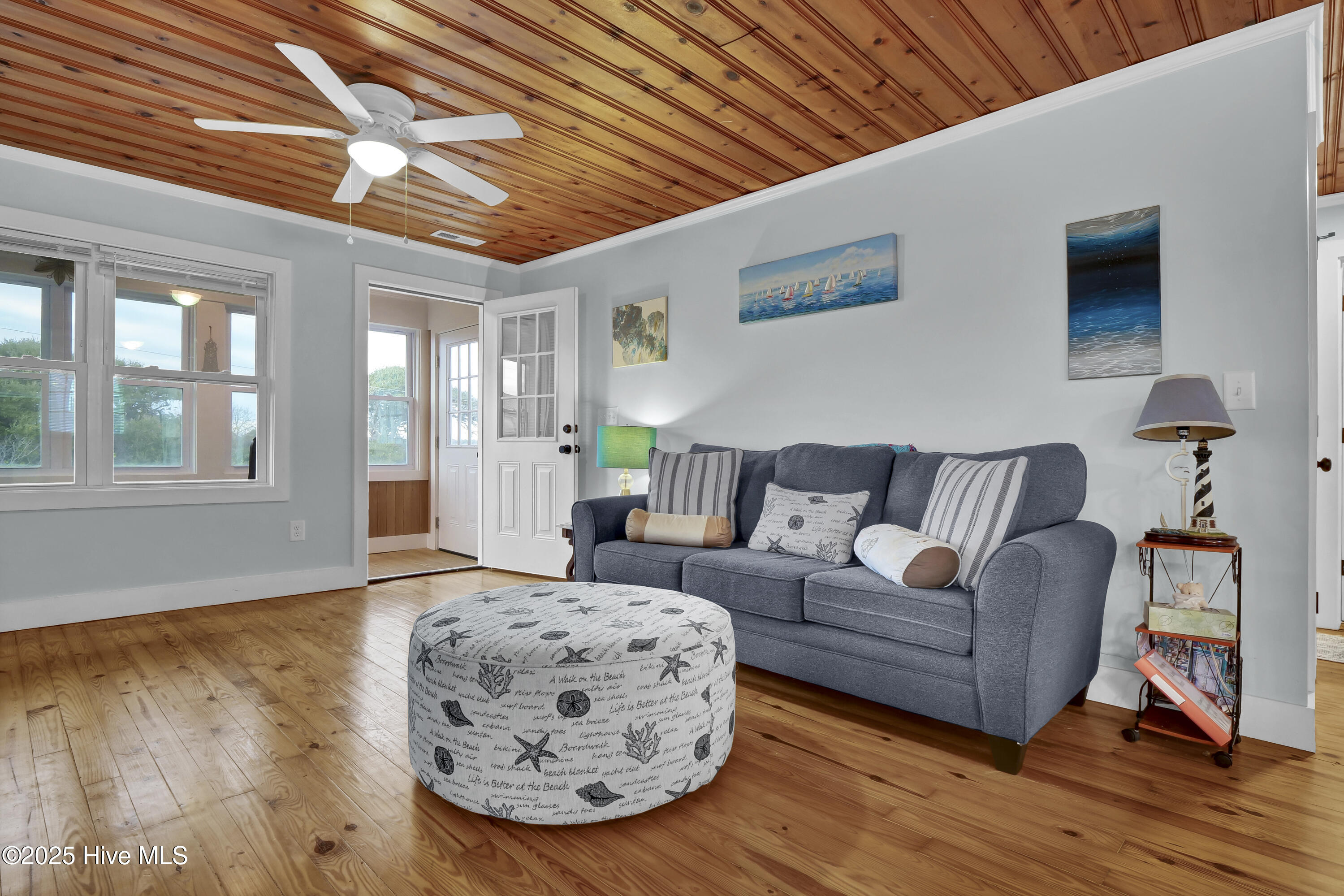 100544276 | Photo 12