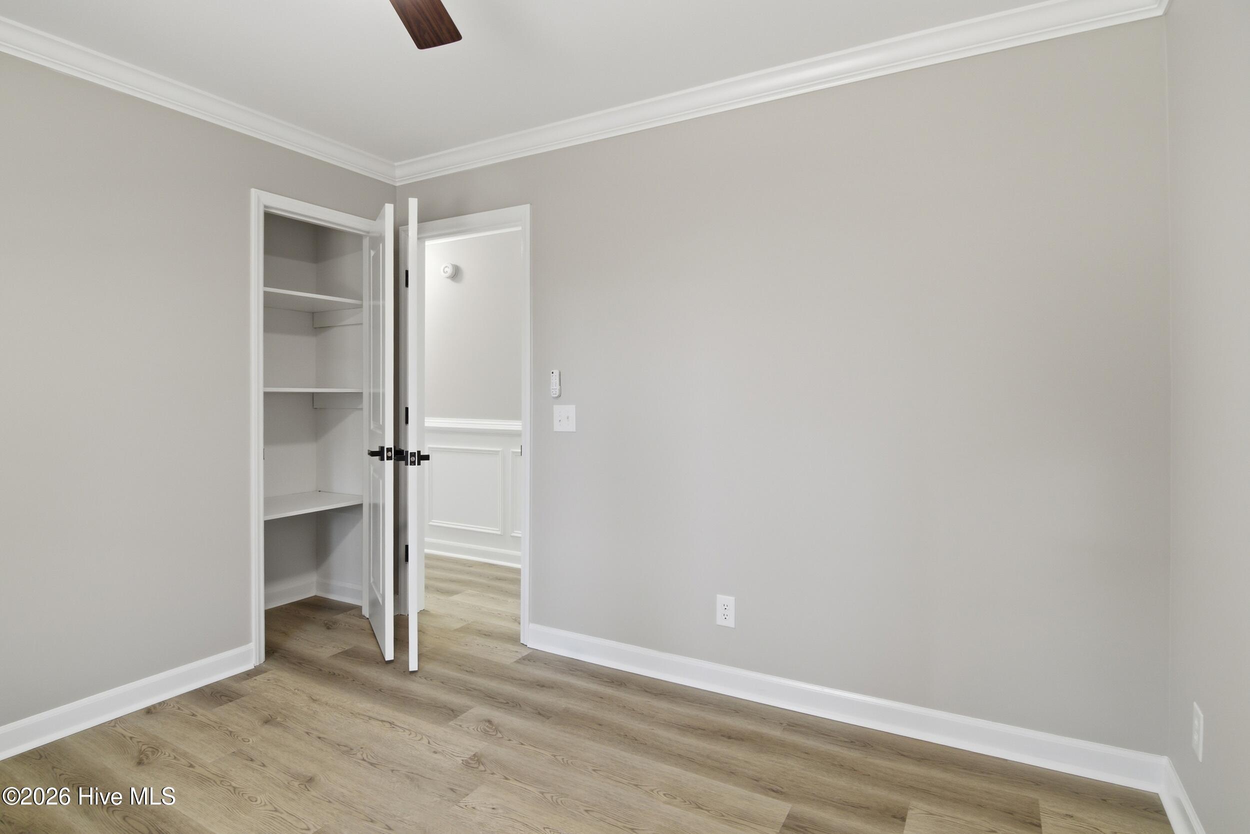 100553868 | Photo 44