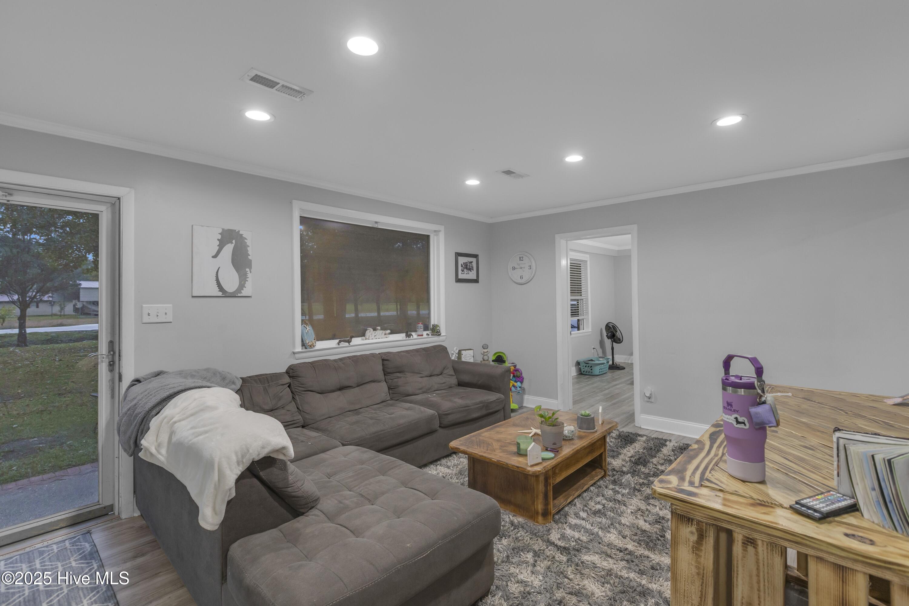 100538970 | Photo 34