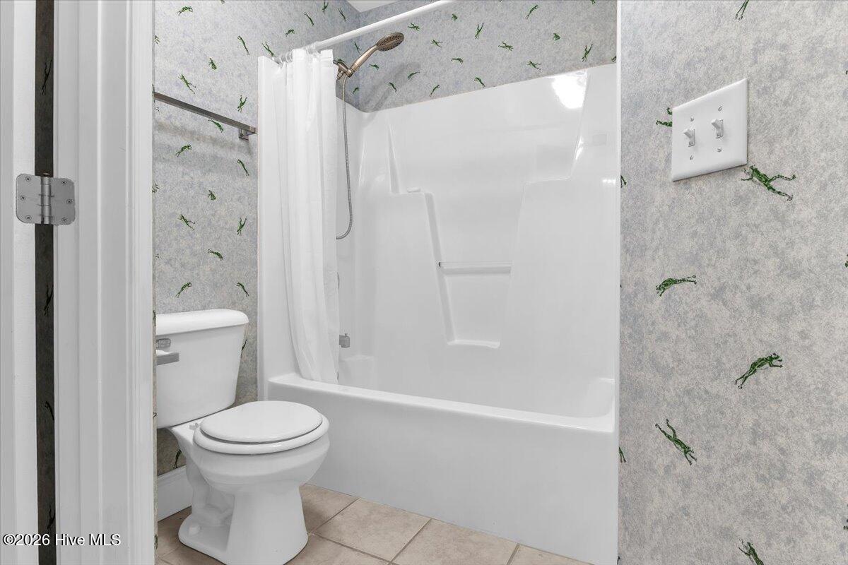 100564445 | Photo 32