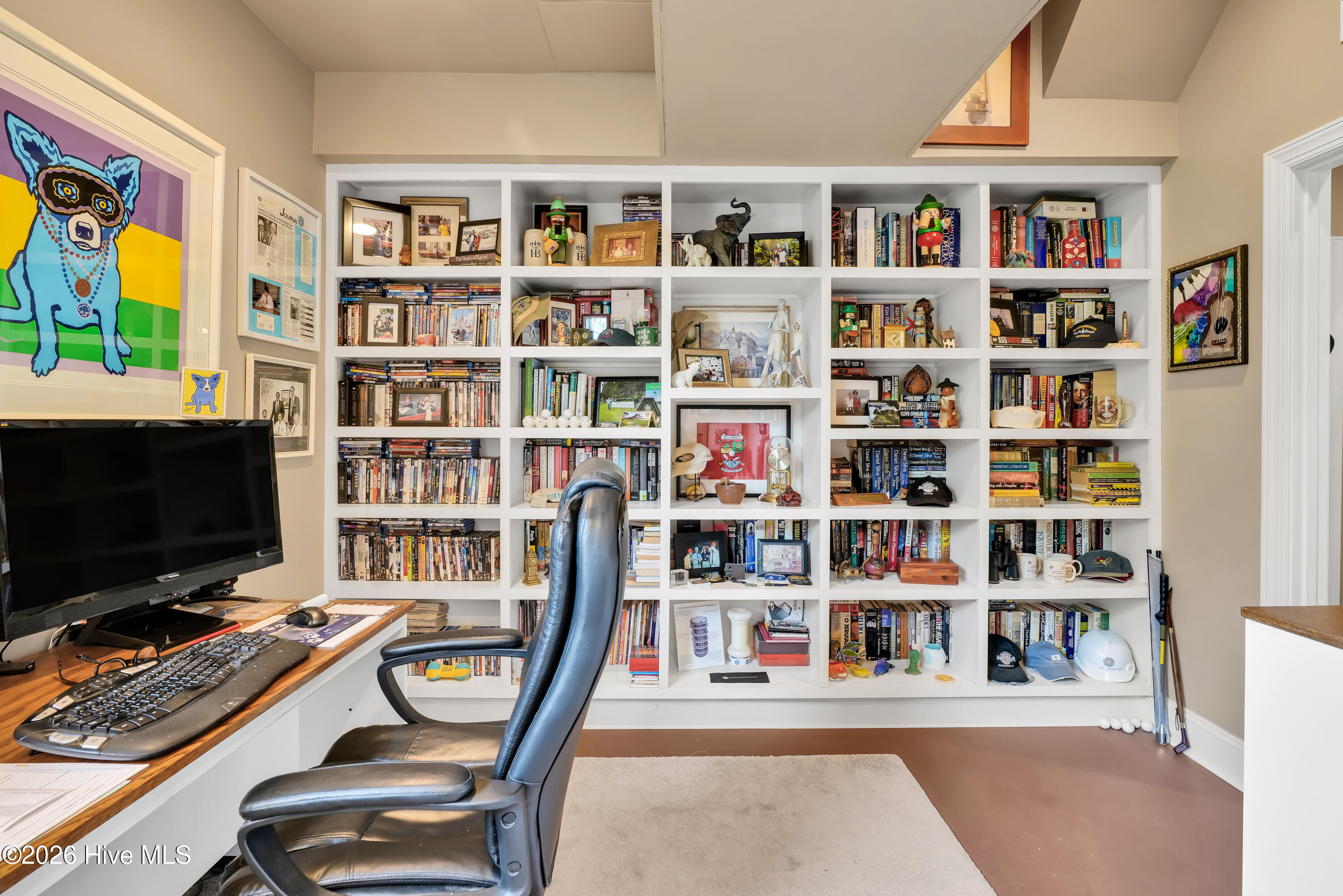 100564861 | Photo 51