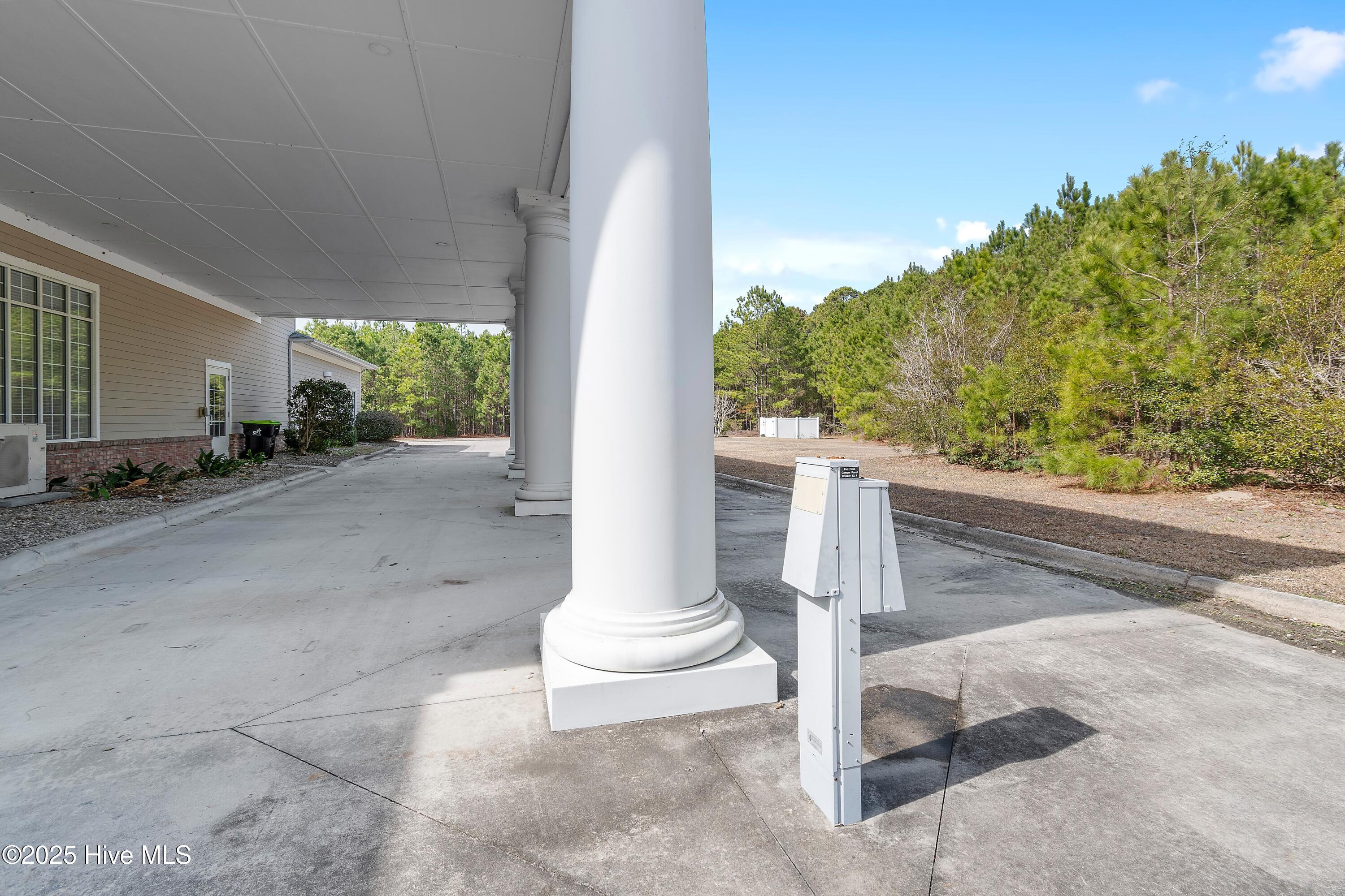 100491717 | Photo 66