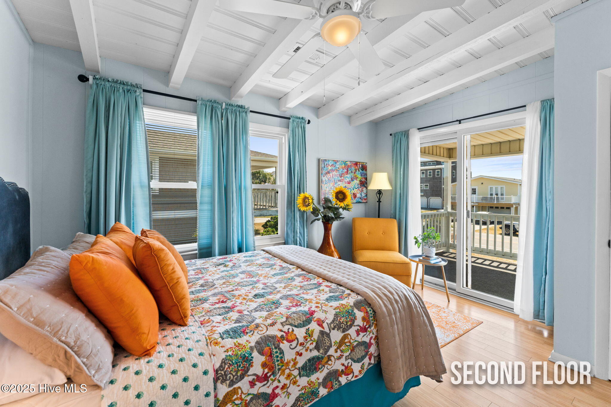 100532124 | Photo 36