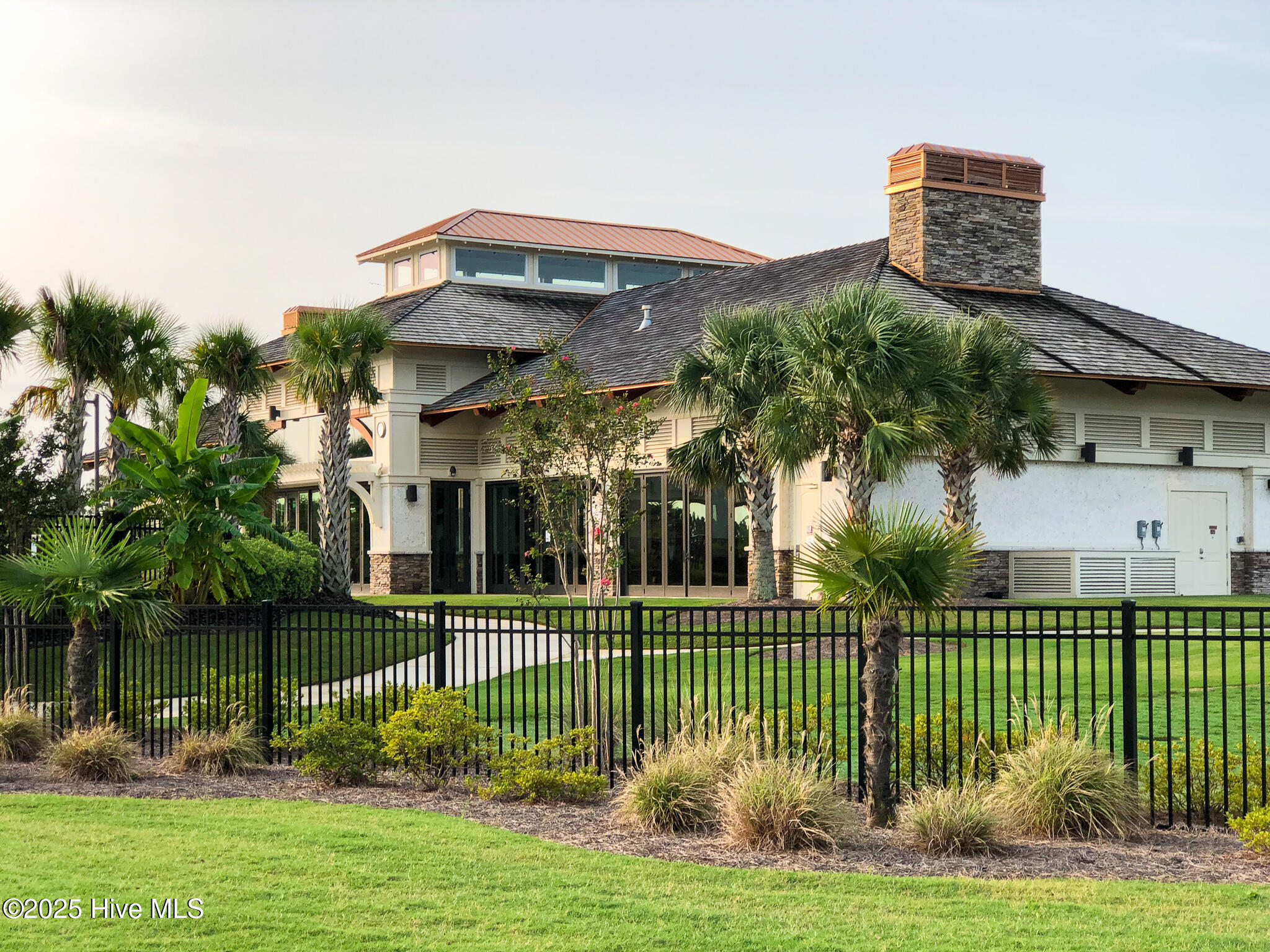 100528455 | Photo 49