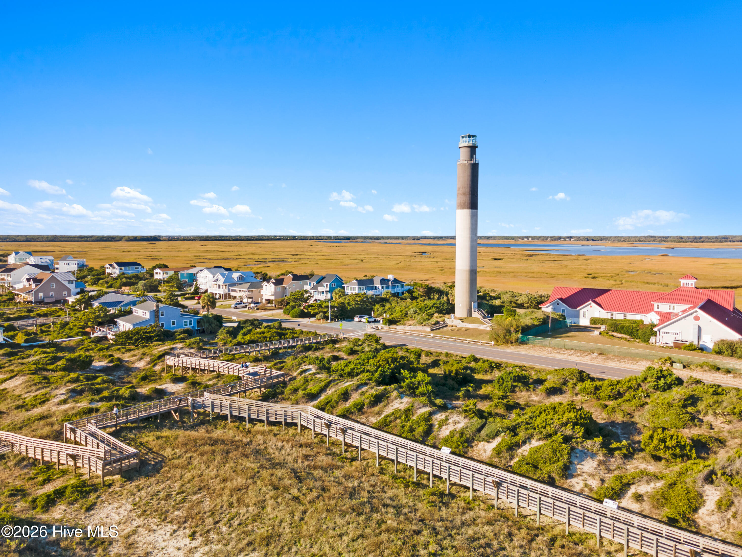 100568593 | Photo 41