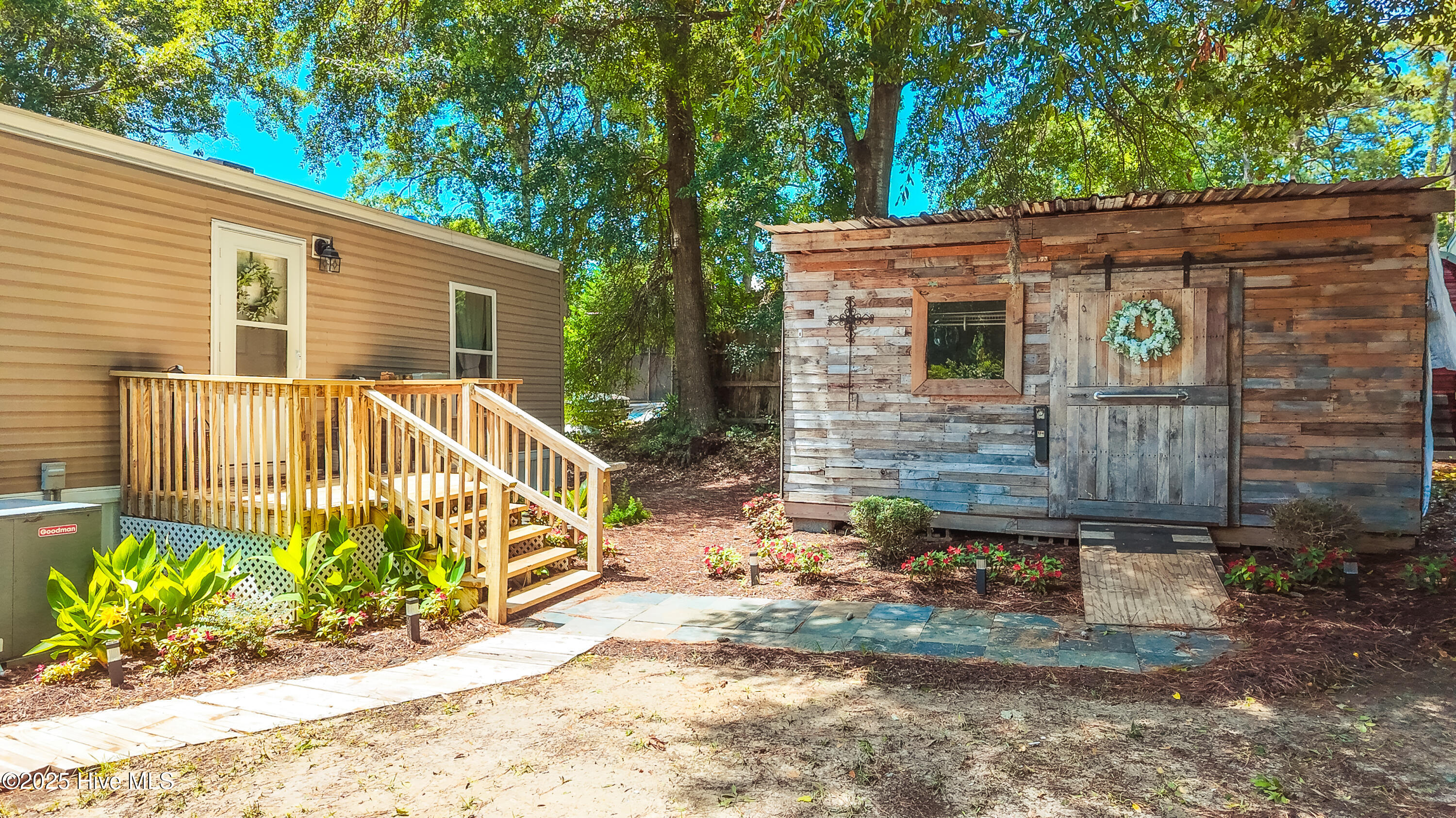 100517636 | Photo 31