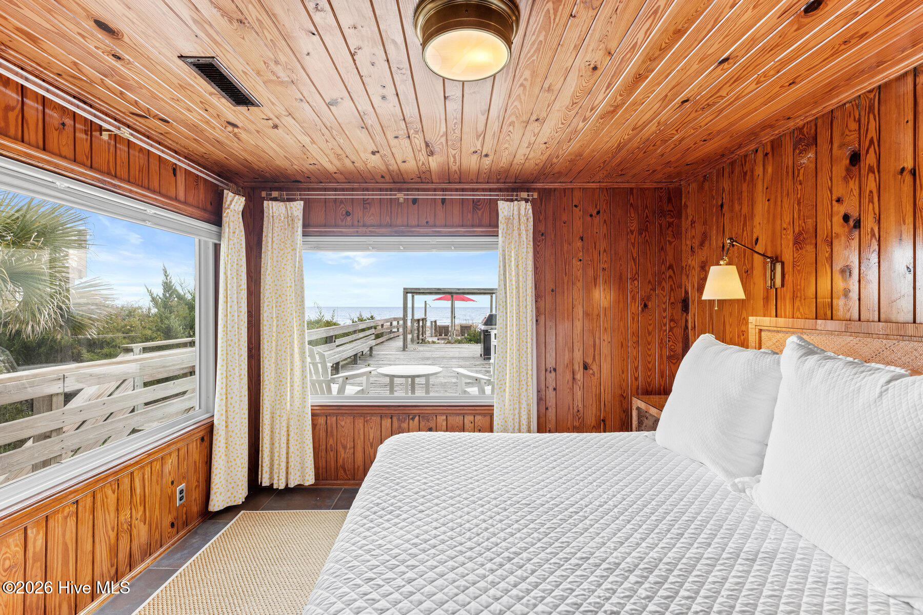 100550434 | Photo 22