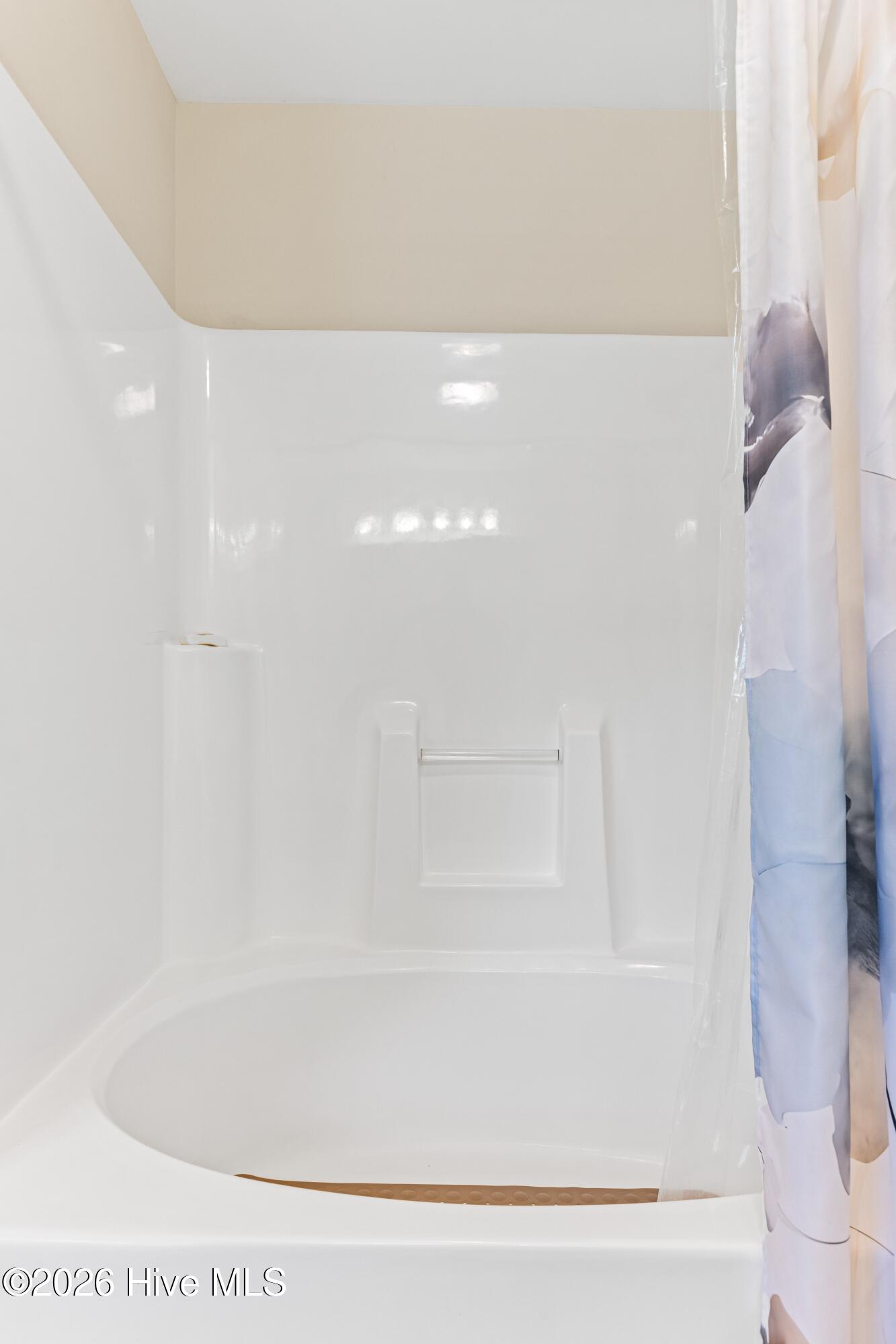 100554021 | Photo 24