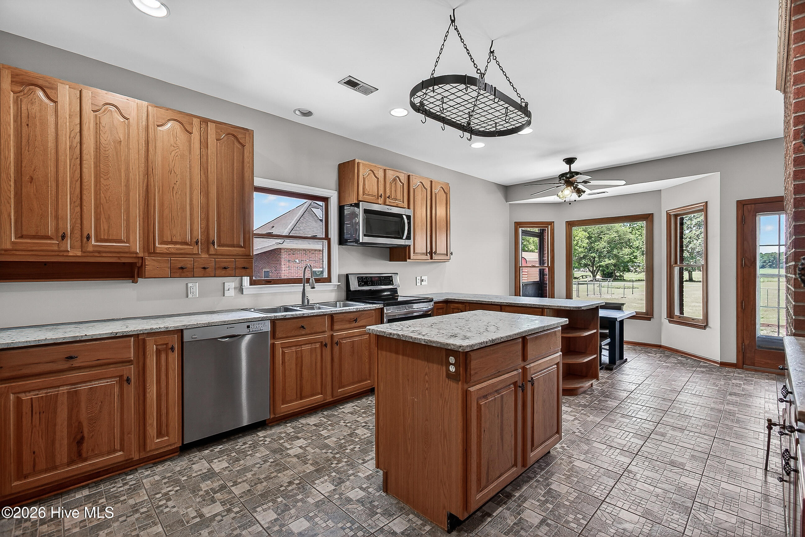 2732 White Oak River Road,Maysville