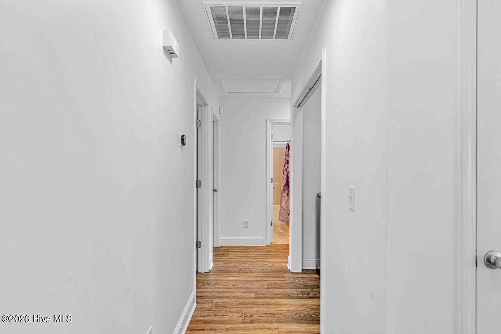 100555135 | Photo 15