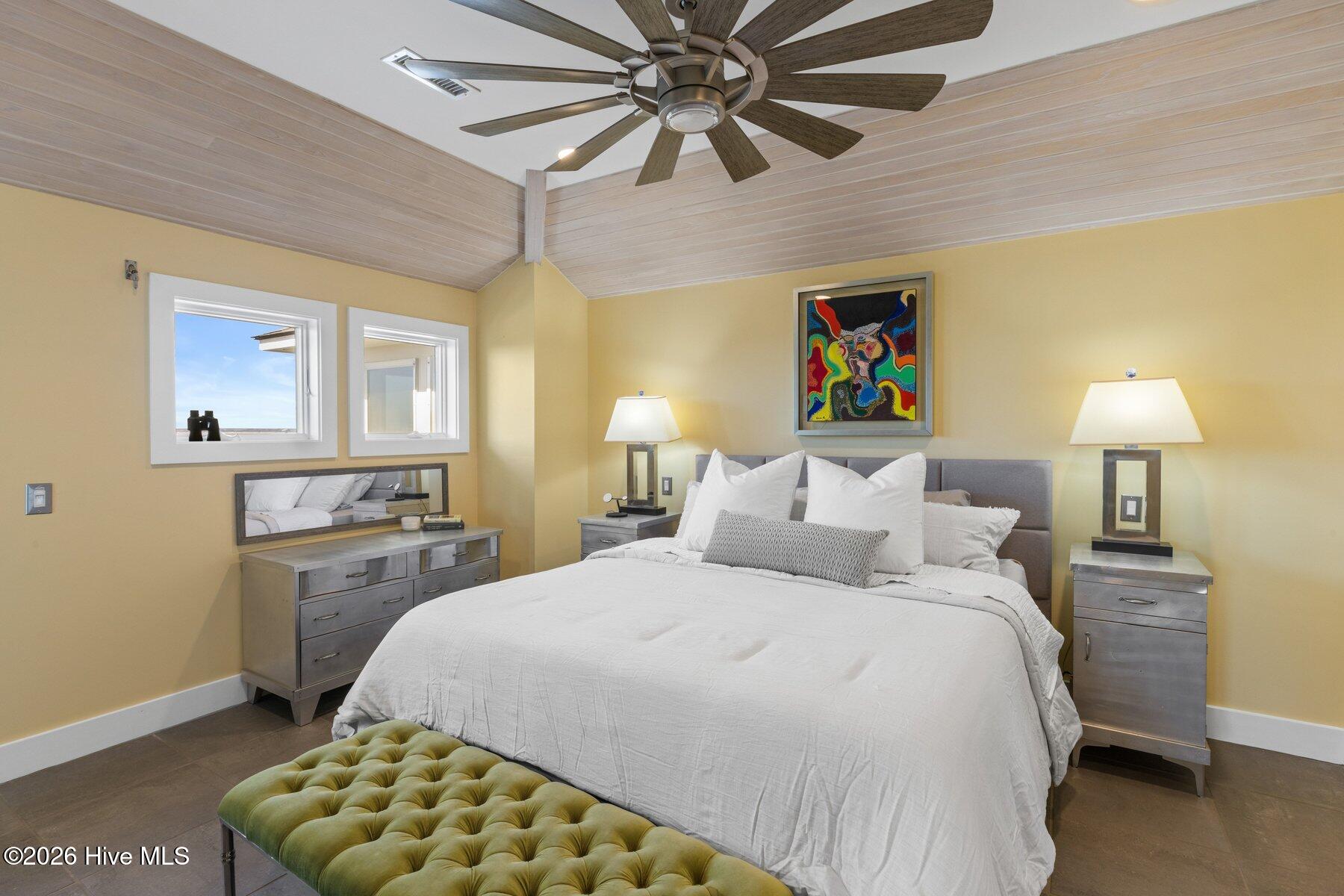 100558974 | Photo 29