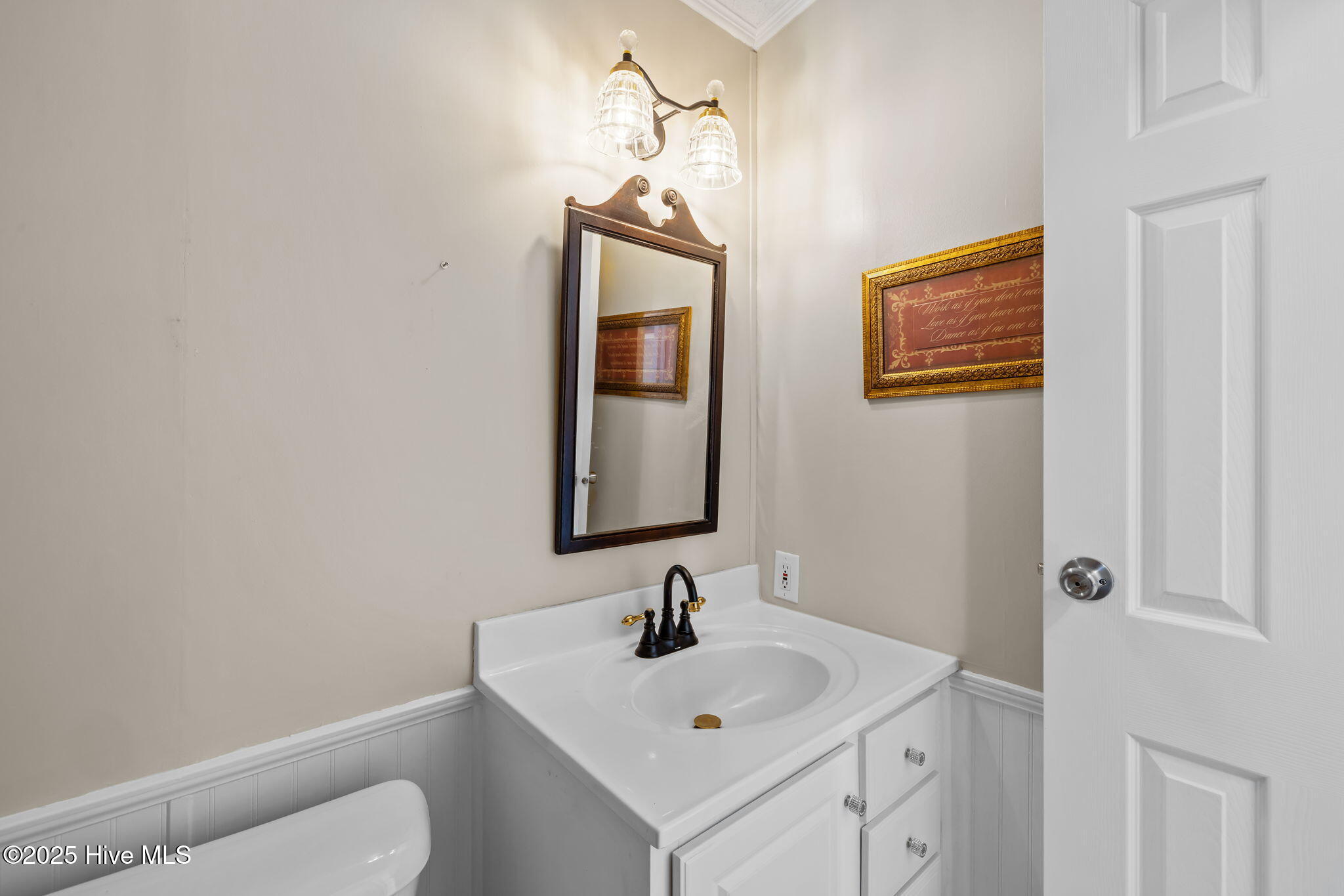 100540304 | Photo 26