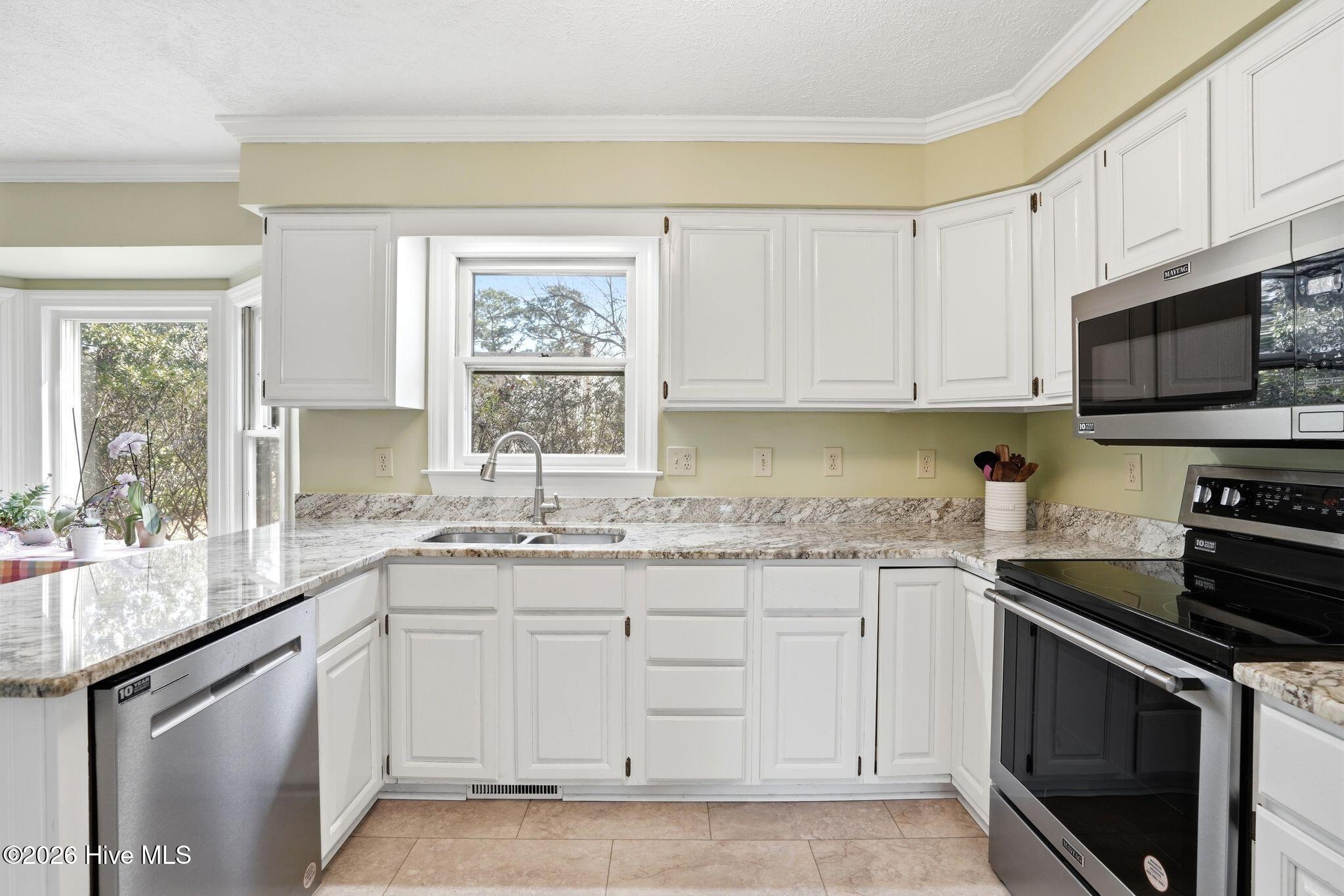 100556511 | Photo 16