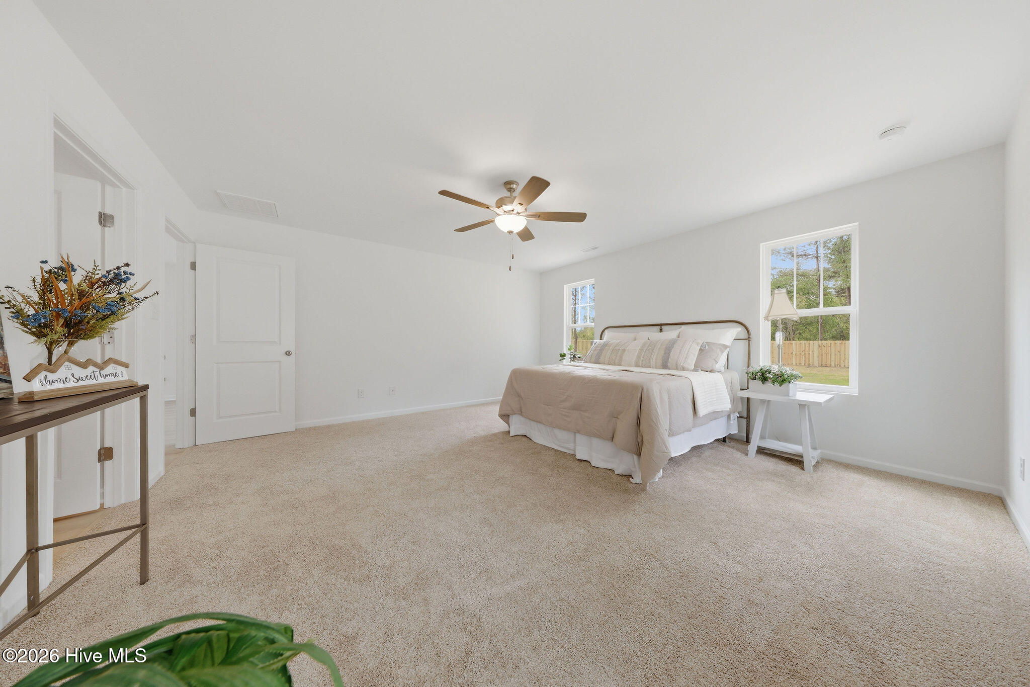 100554240 | Photo 34