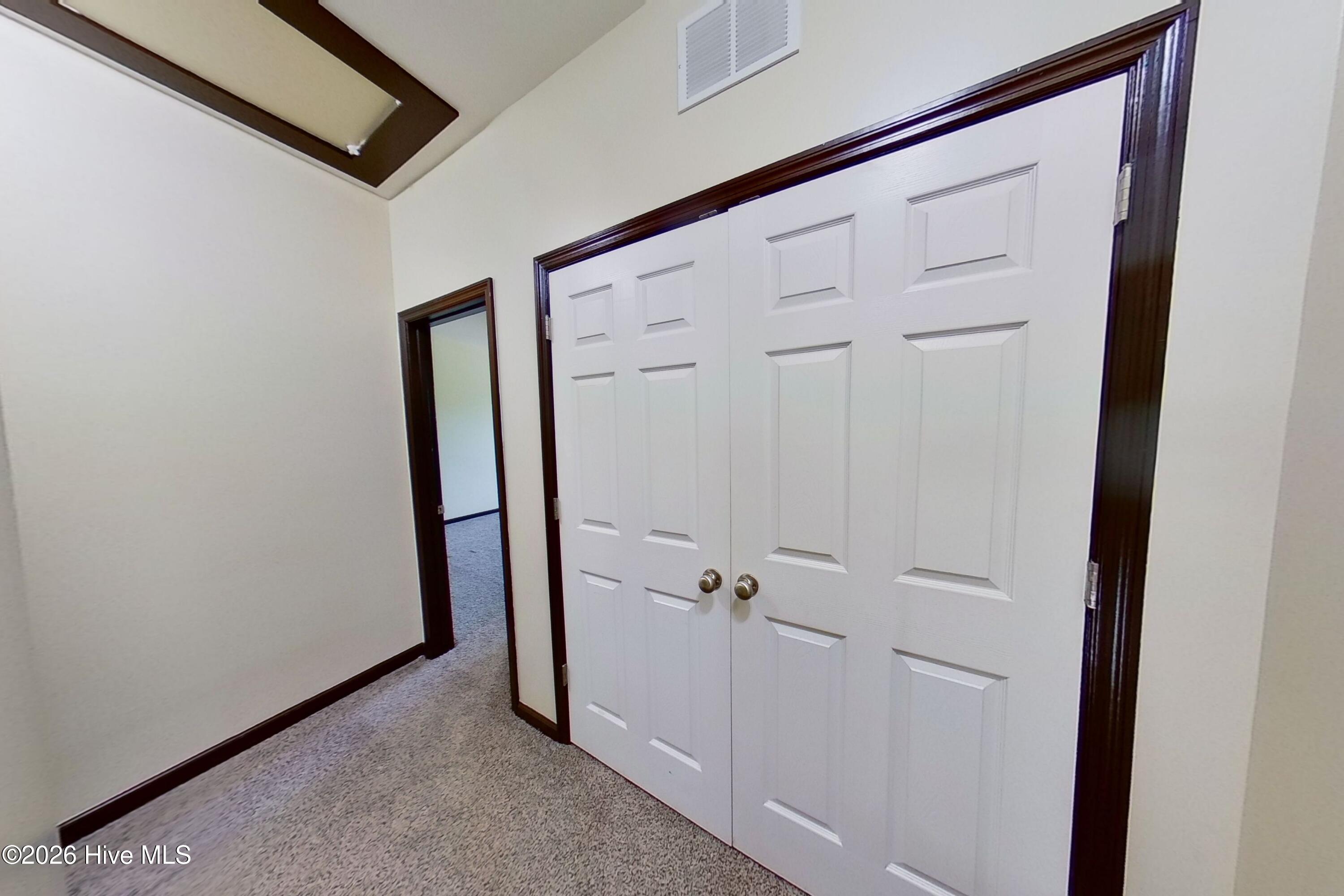 100554824 | Photo 13