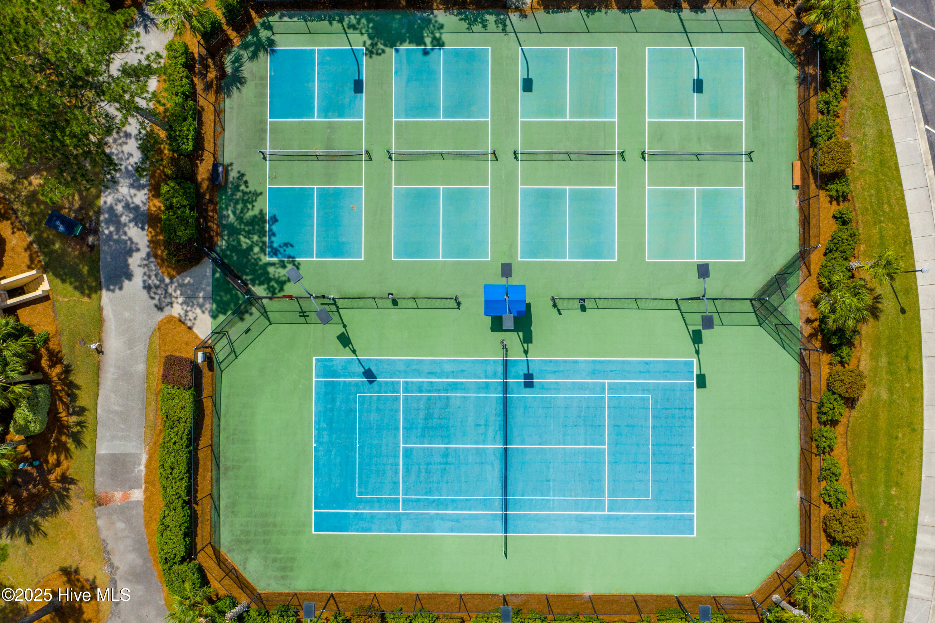 100547975 | Photo 44