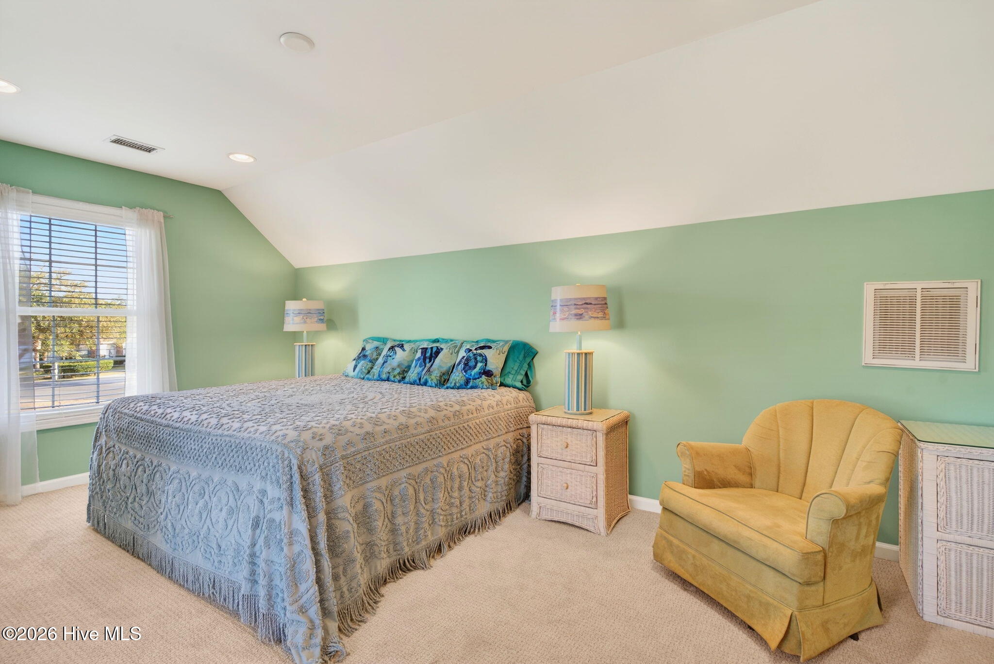 100558240 | Photo 29