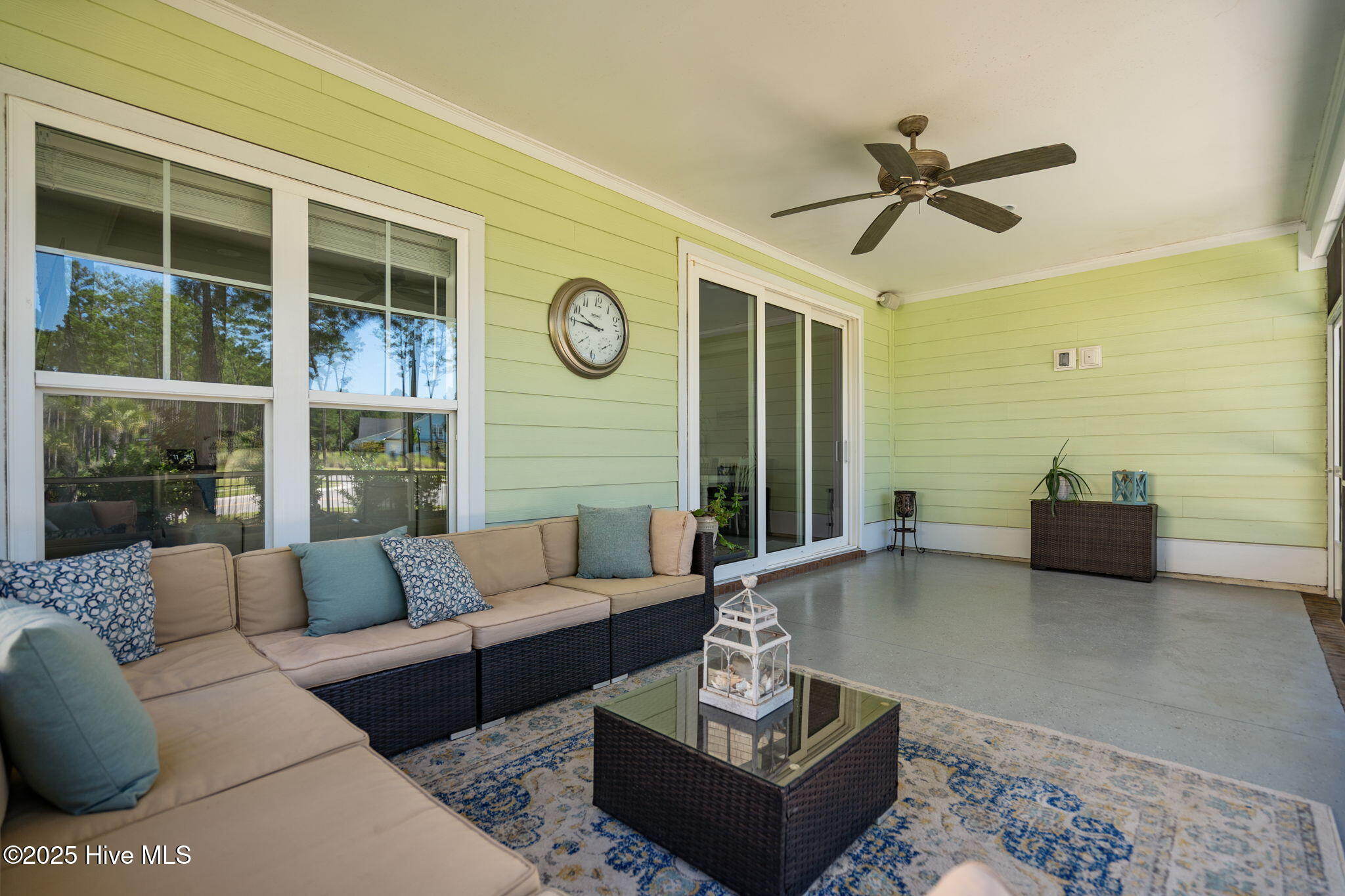 100532627 | Photo 41