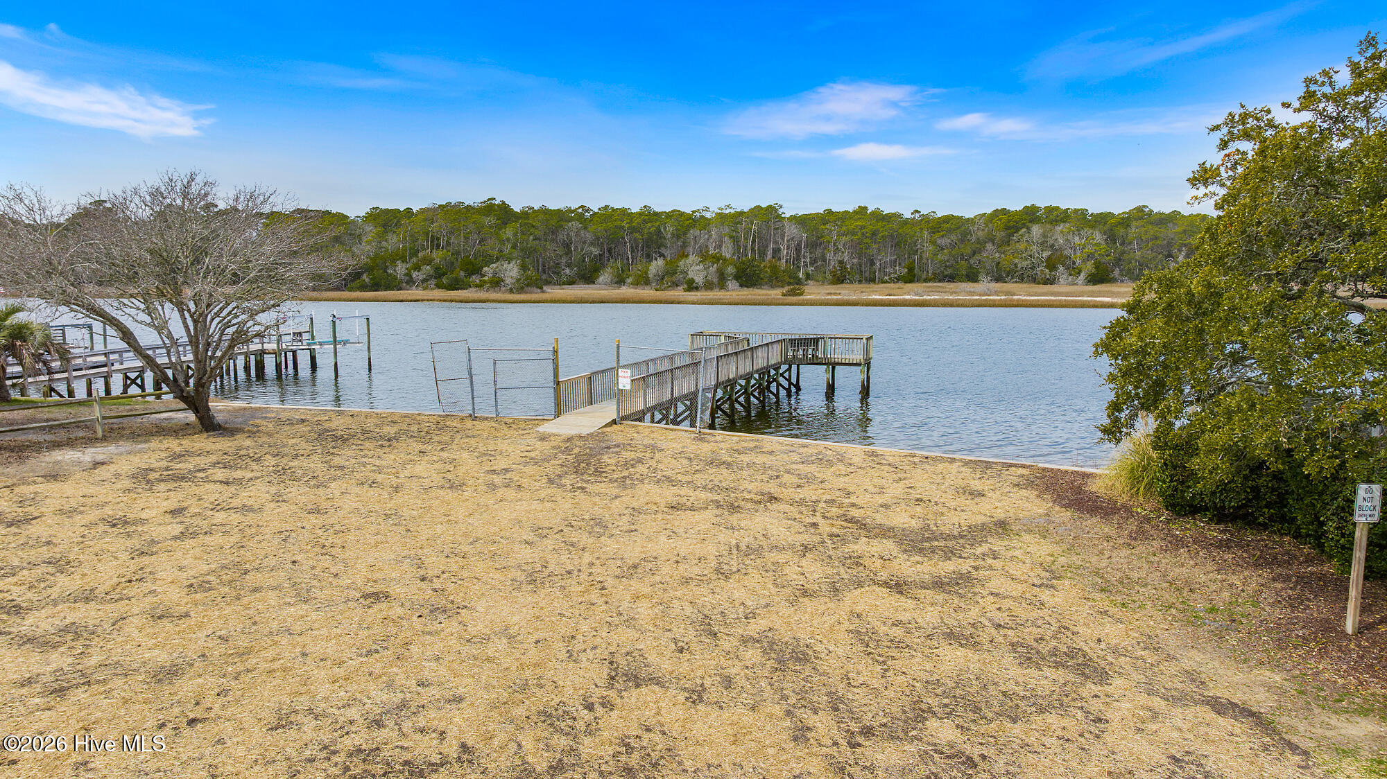 100568676 | Photo 60