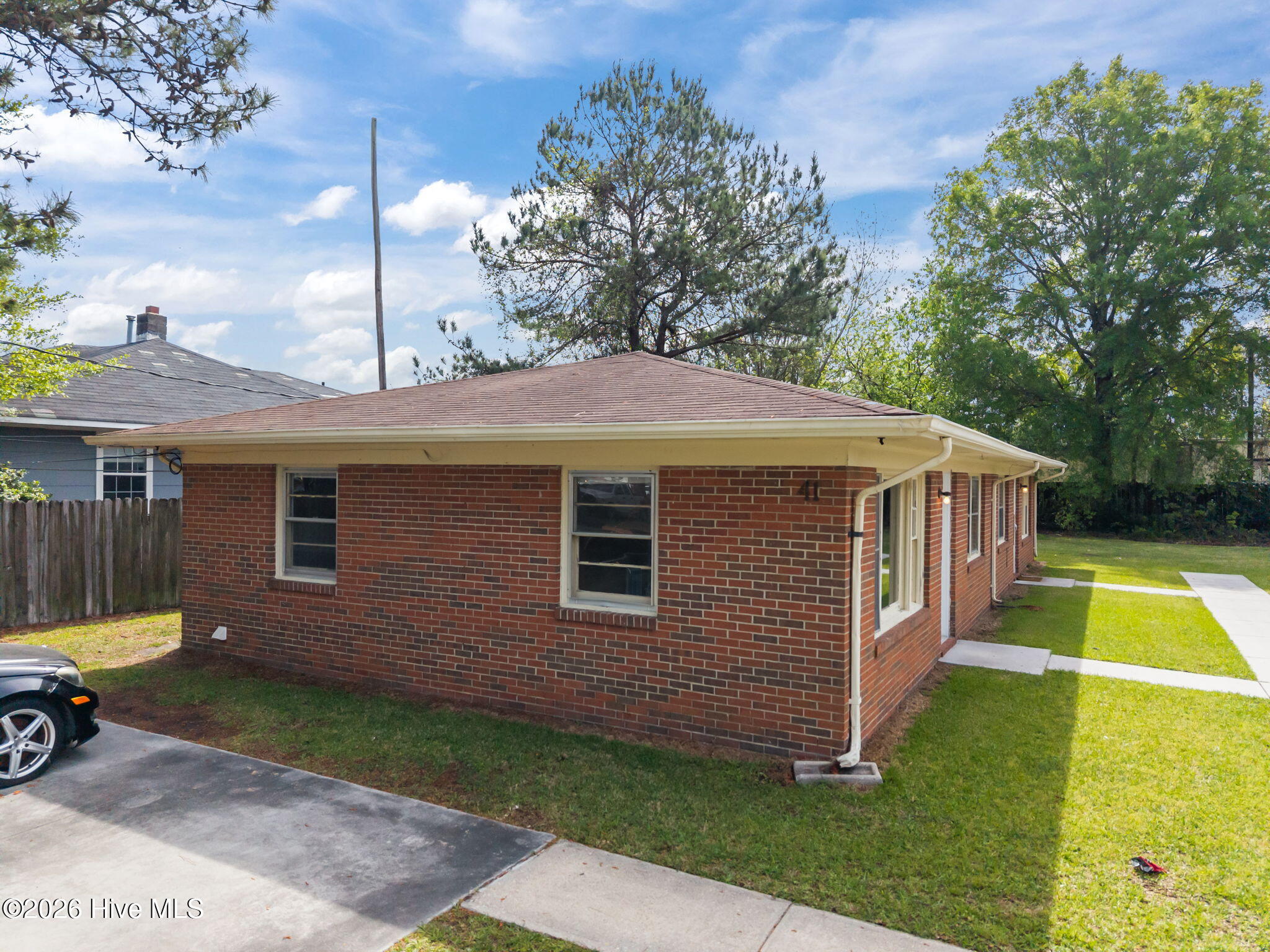 100566655 | Photo 15