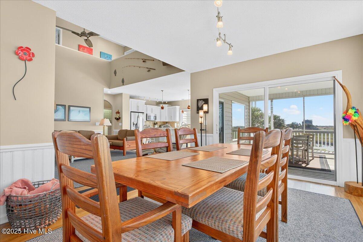 100543410 | Photo 37