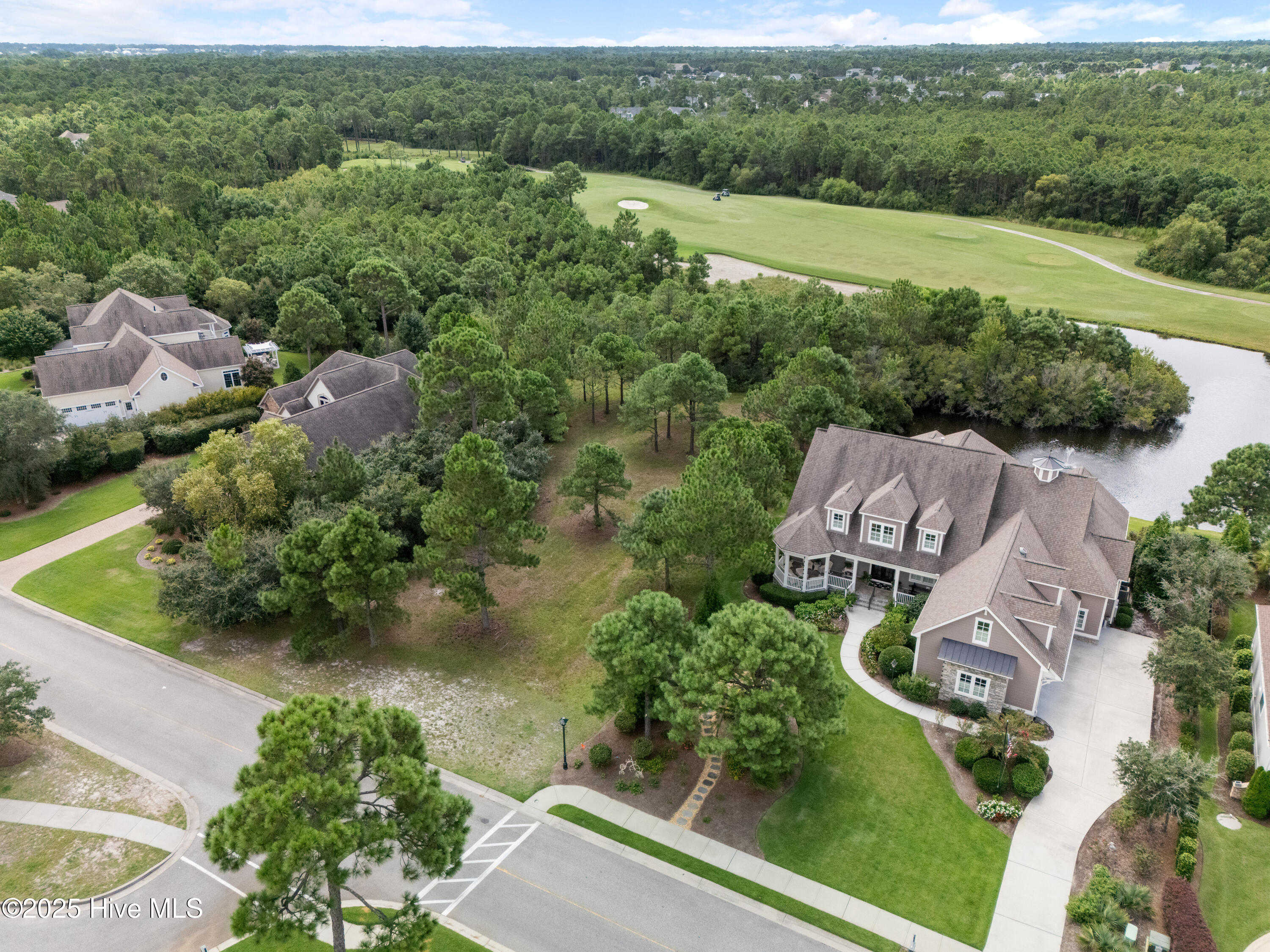 100569790 | Photo 15