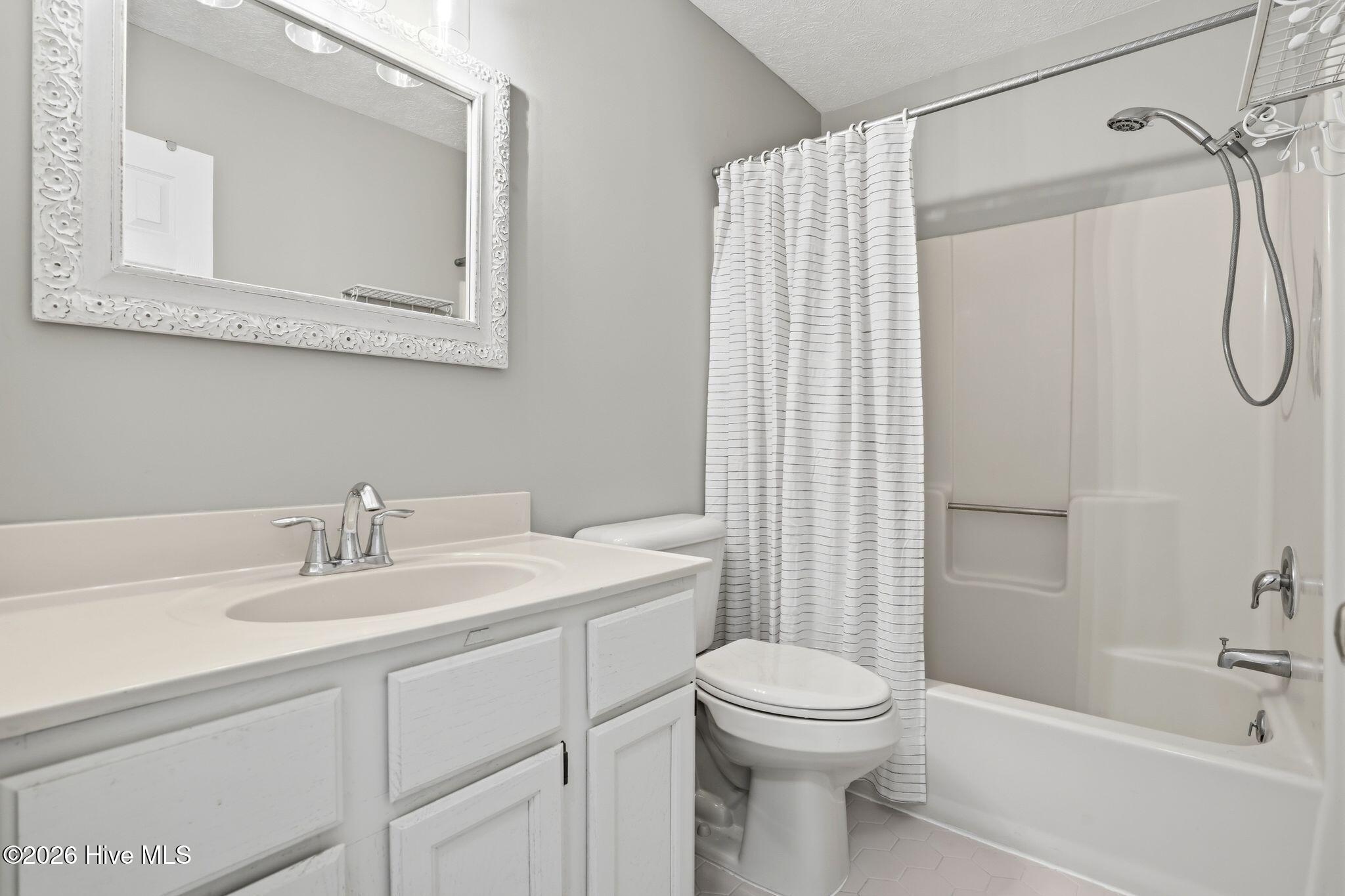 100556511 | Photo 45