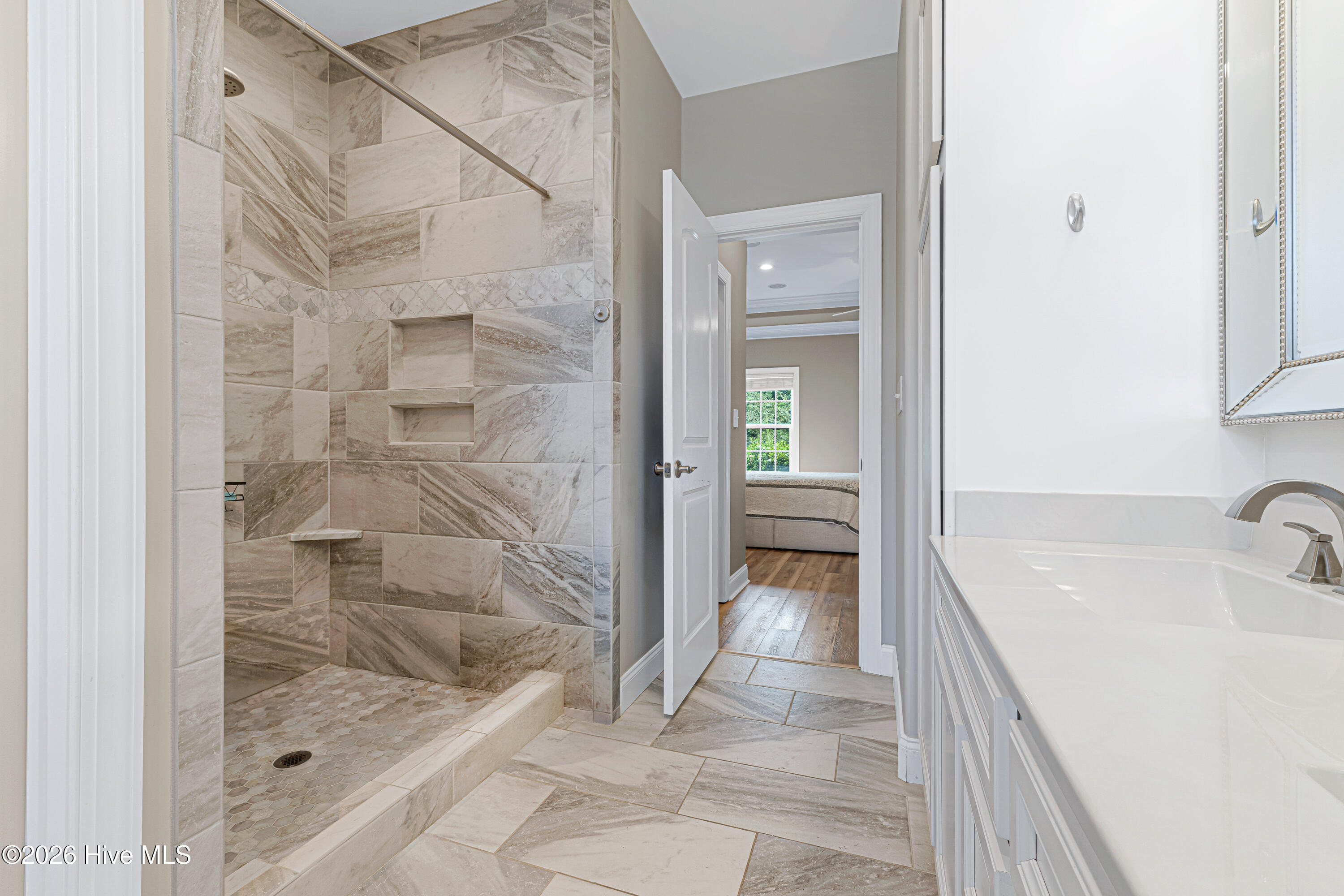 412 Waverly Court,Newport