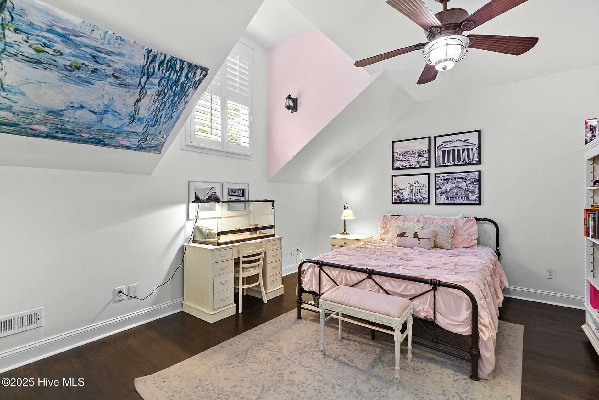 100541349 | Photo 44