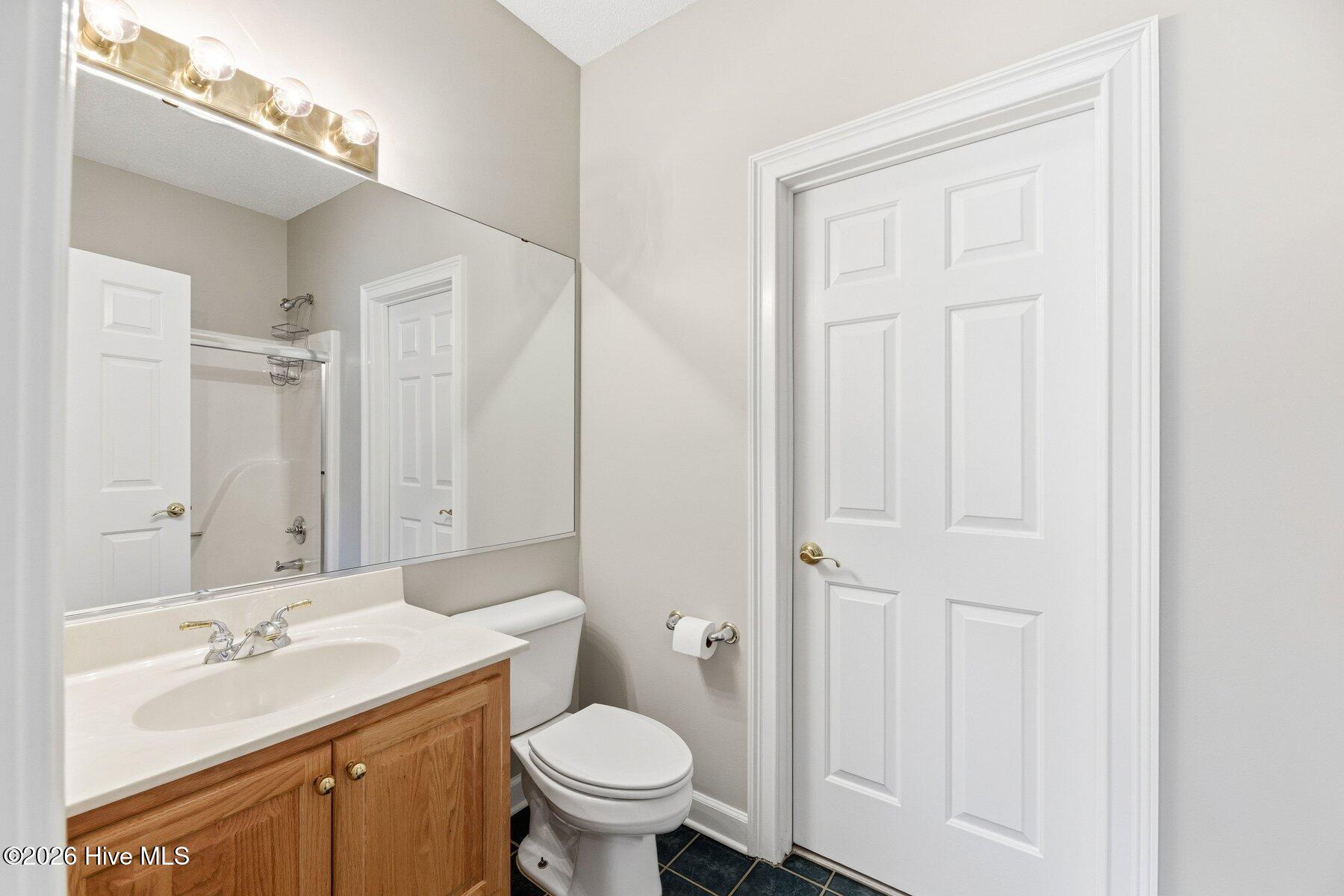 100563344 | Photo 29