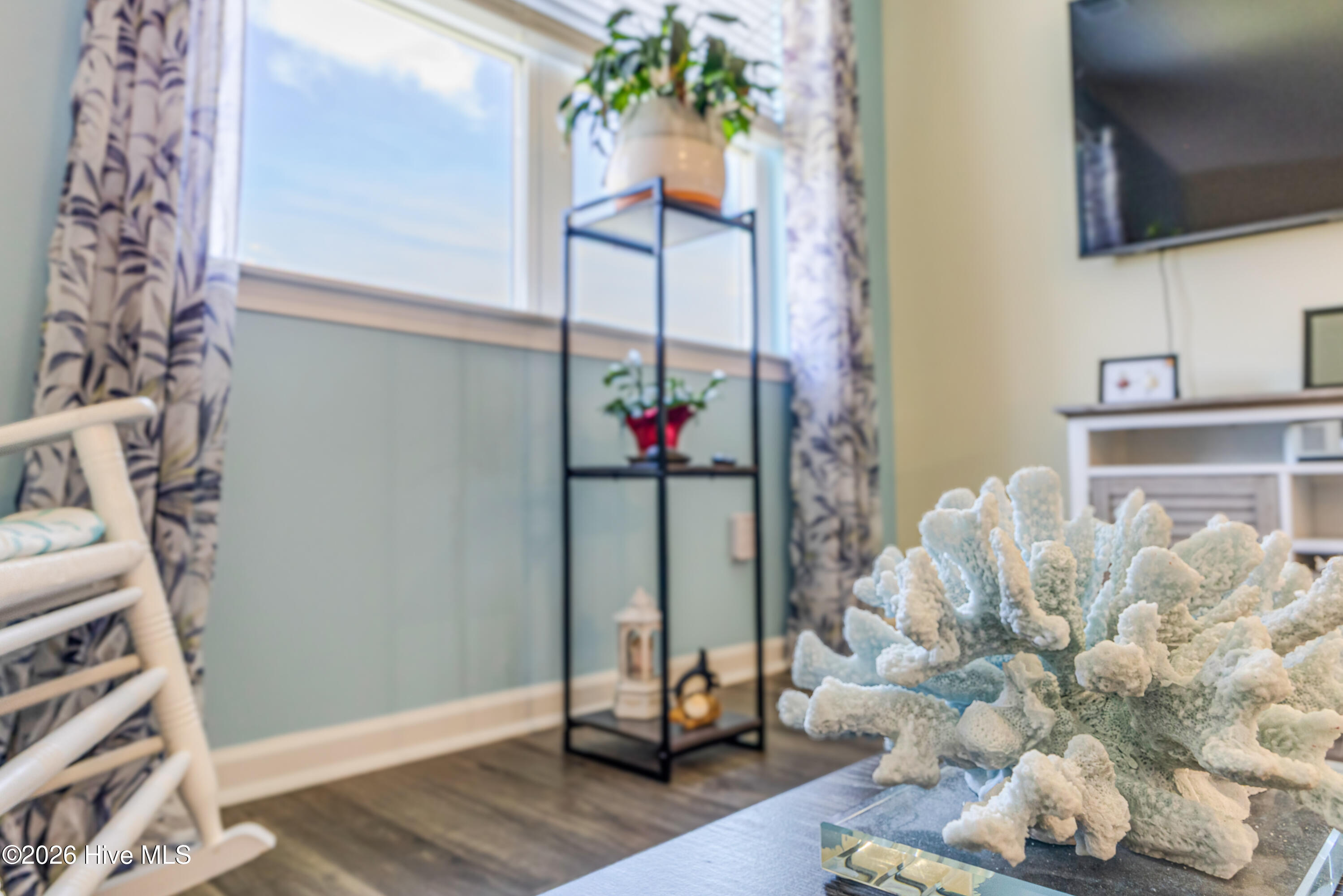 100566455 | Photo 10