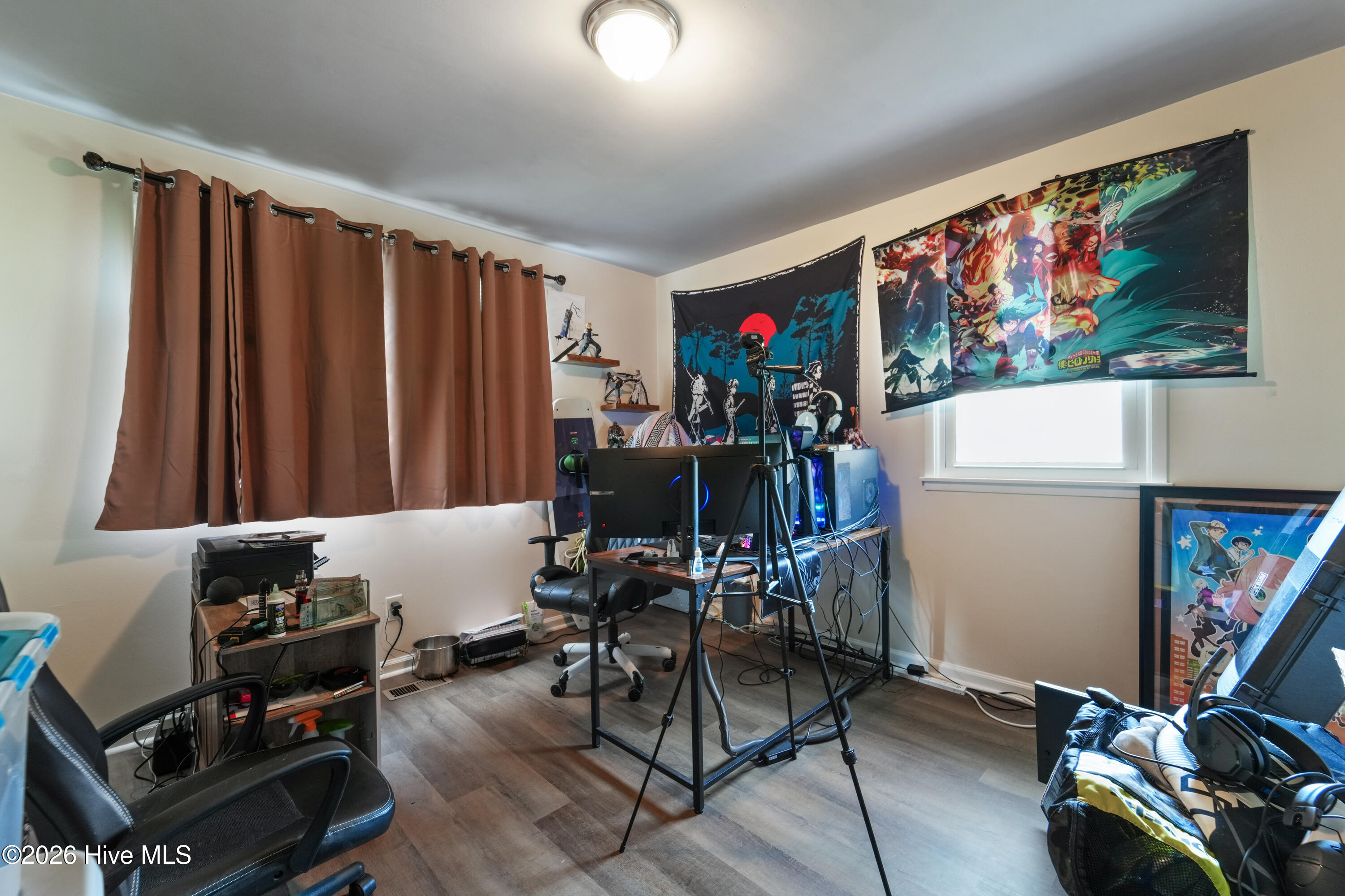 100561958 | Photo 30