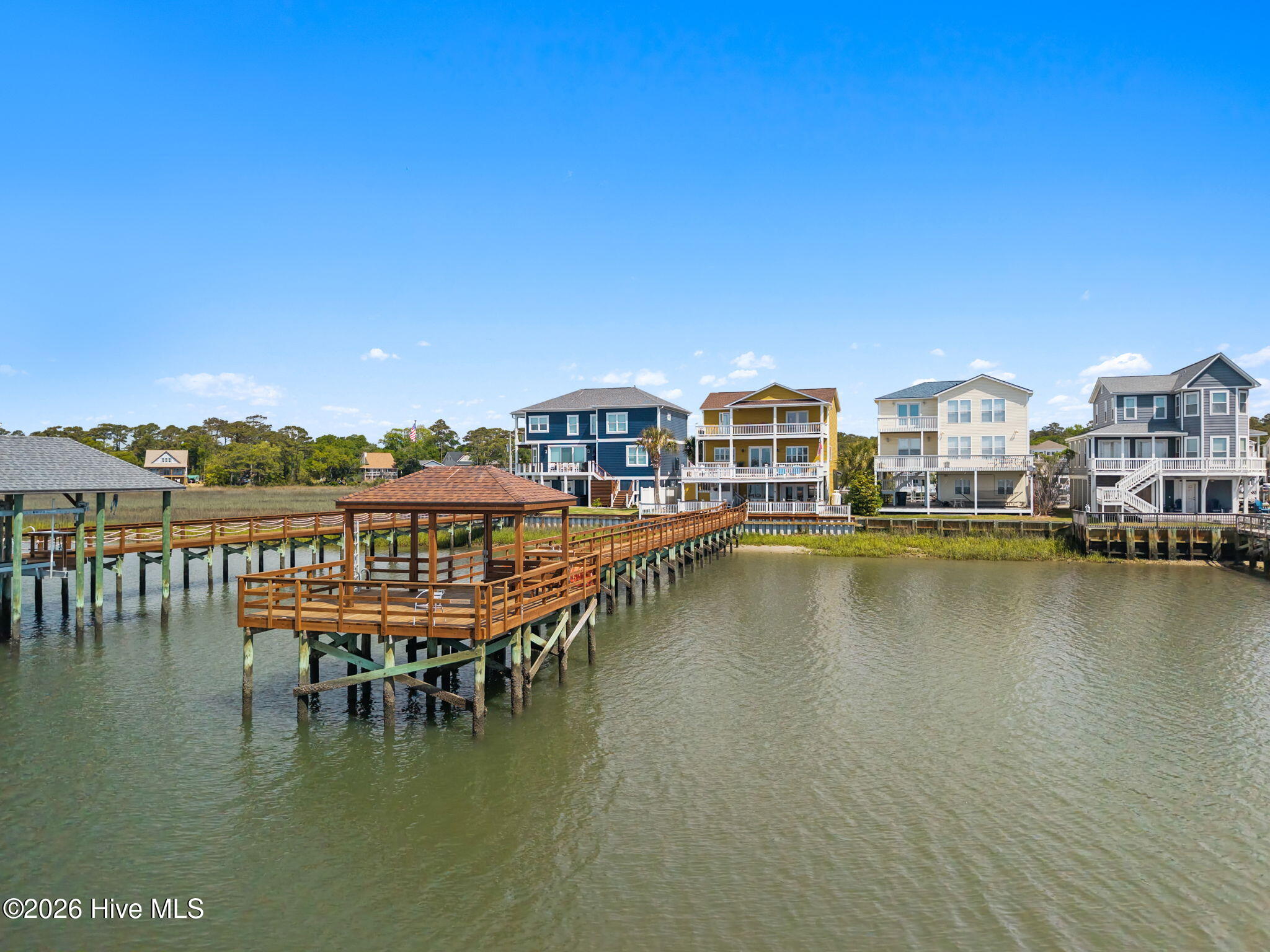 100570592 | Photo 60