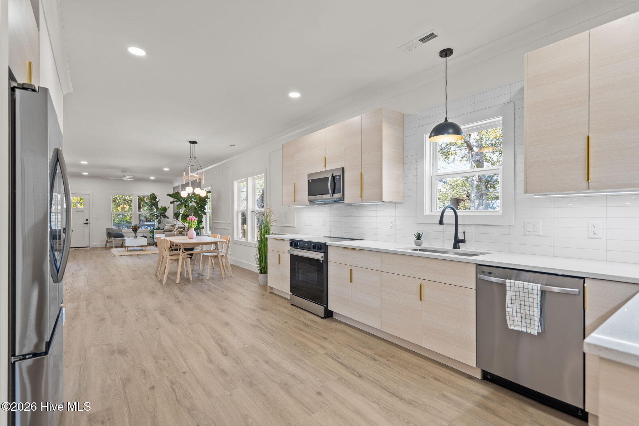 100553901 | Photo 20