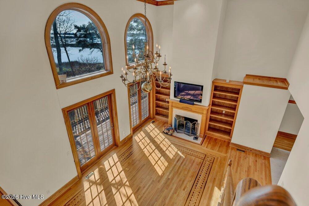 100558488 | Photo 36