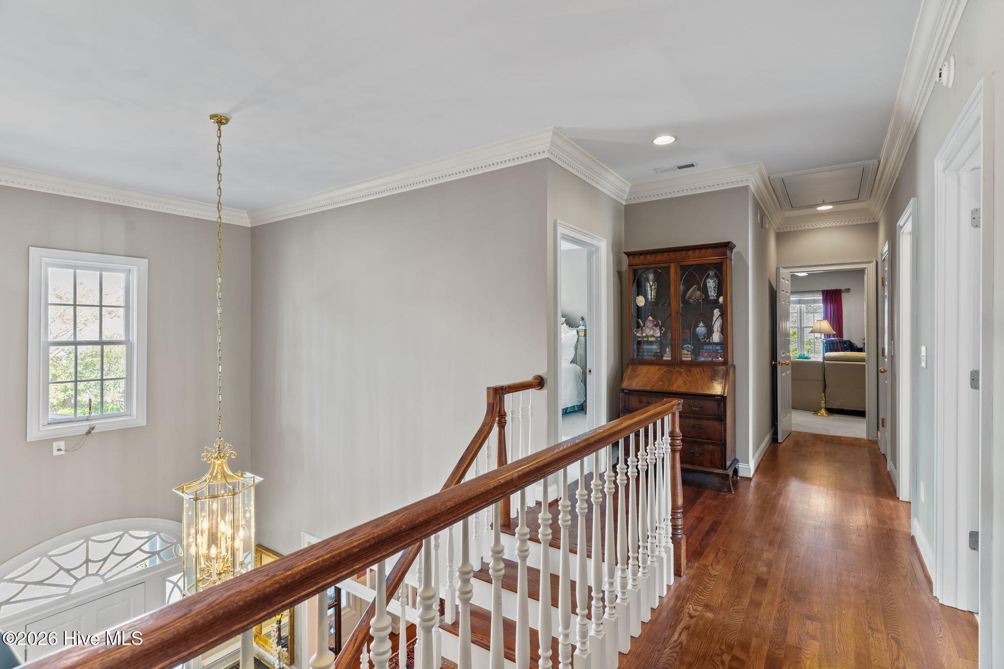 100564418 | Photo 31