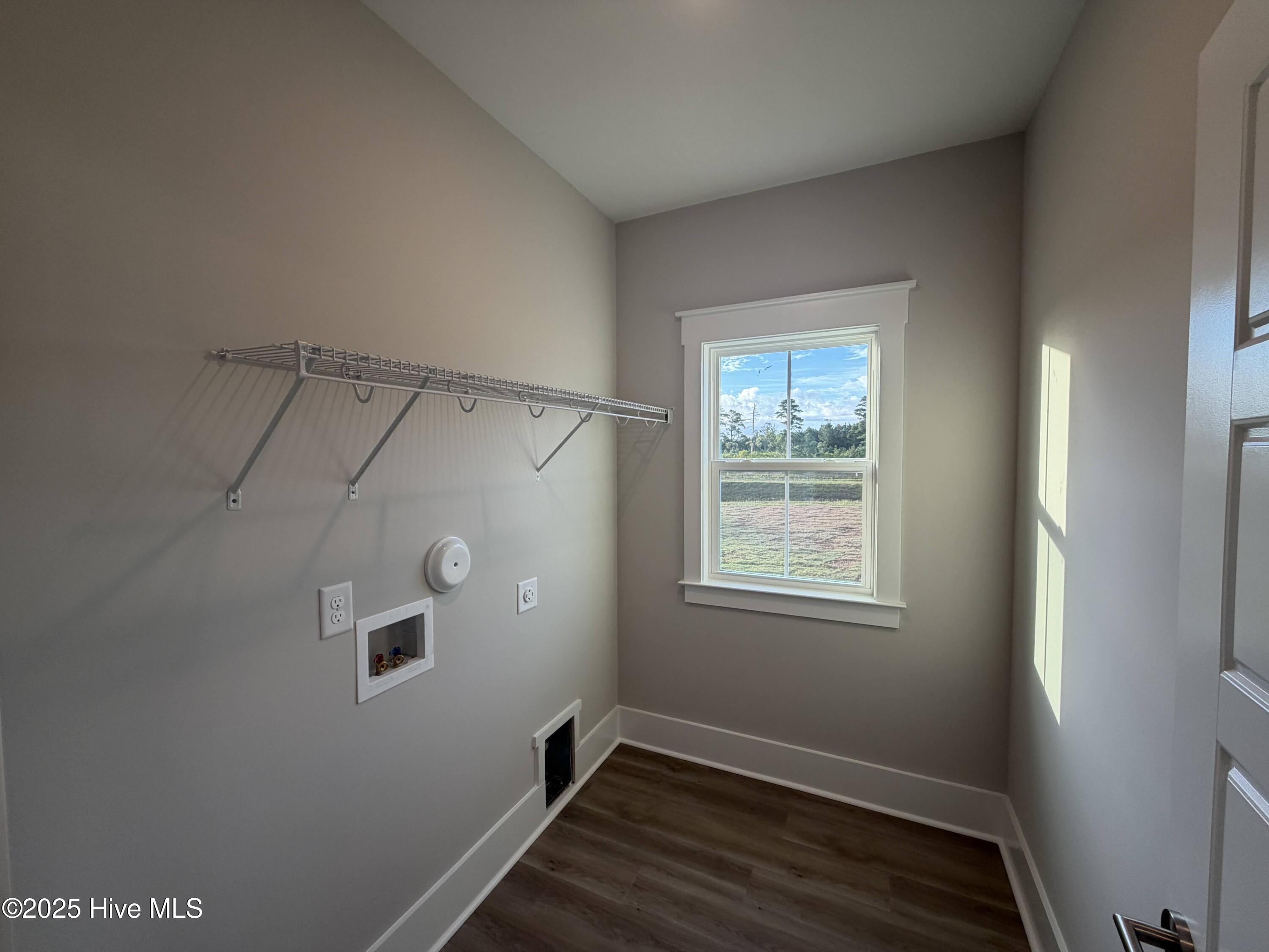 100493805 | Photo 24